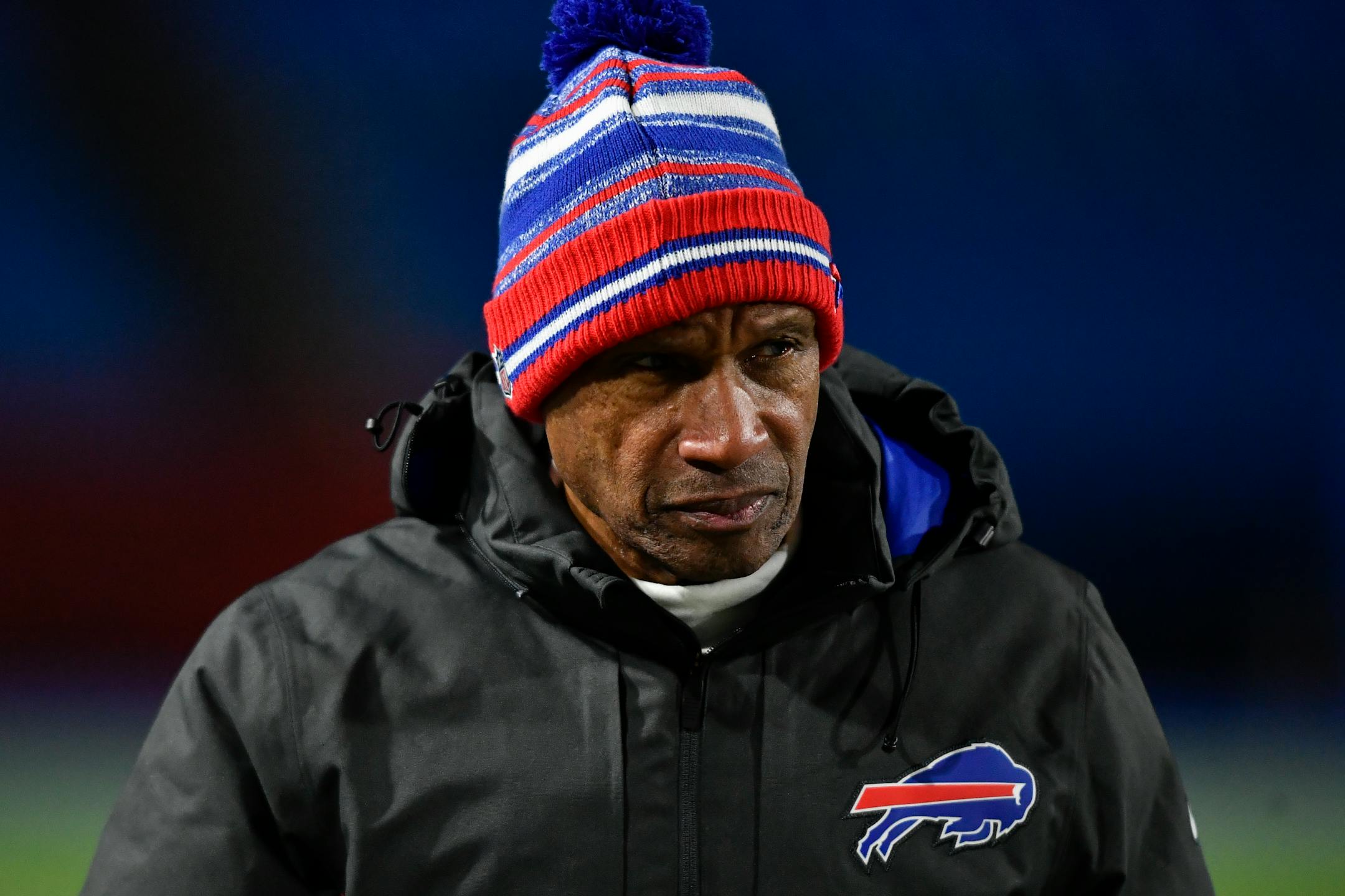 Buffalo Bills defensive coordinator Leslie Frazier takes the field during practice before an NFL wild-card playoff football game against the New England Patriots, Saturday, Jan. 15, 2022, in Orchard Park, N.Y. (AP Photo/Adrian Kraus)