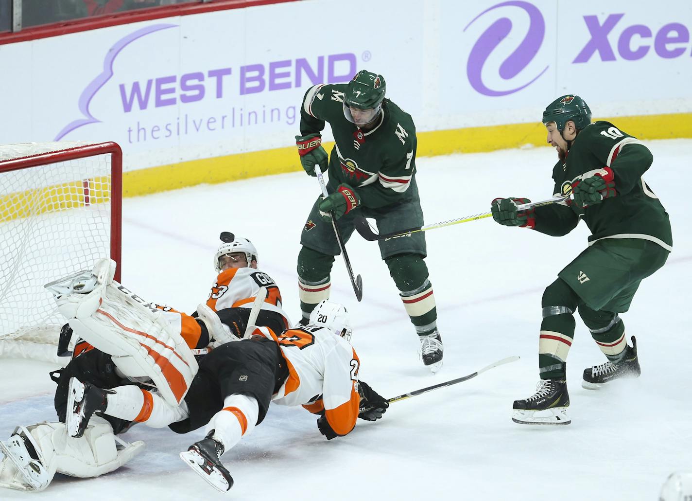 Minnesota Wild right wing Chris Stewart (10) hit a bouncing puck in front of the the Flyers' net in the third period, but it deflected over the net. ] JEFF WHEELER &#xef; jeff.wheeler@startribune.com The Minnesota Wild defeated the Philadelphia Flyers 3-0 in an NHL hockey game Tuesday night, November 14, 2017 at Xcel Energy Center in St. Paul.