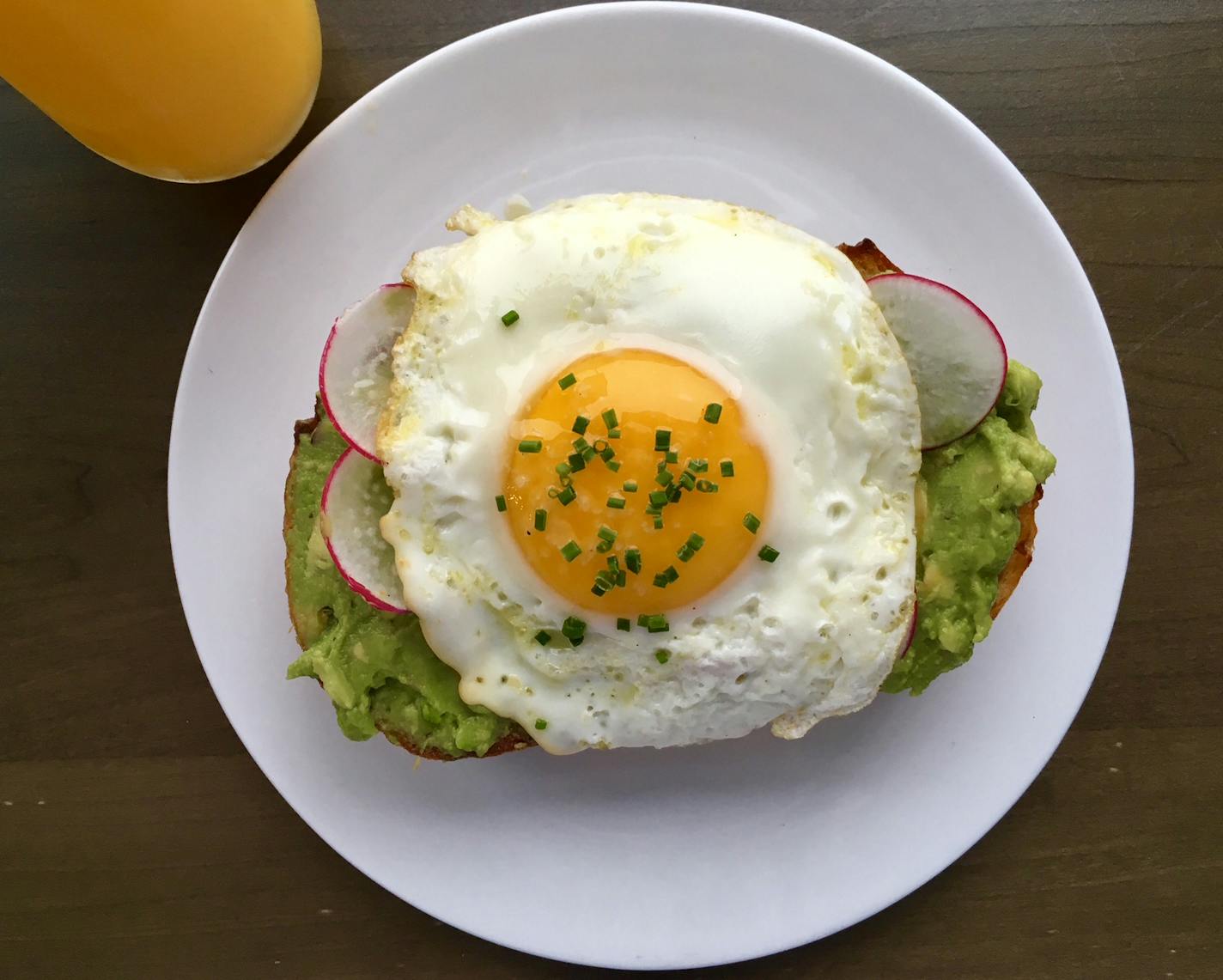 Avocado toast from Parallel. Photo by Rick Nelson