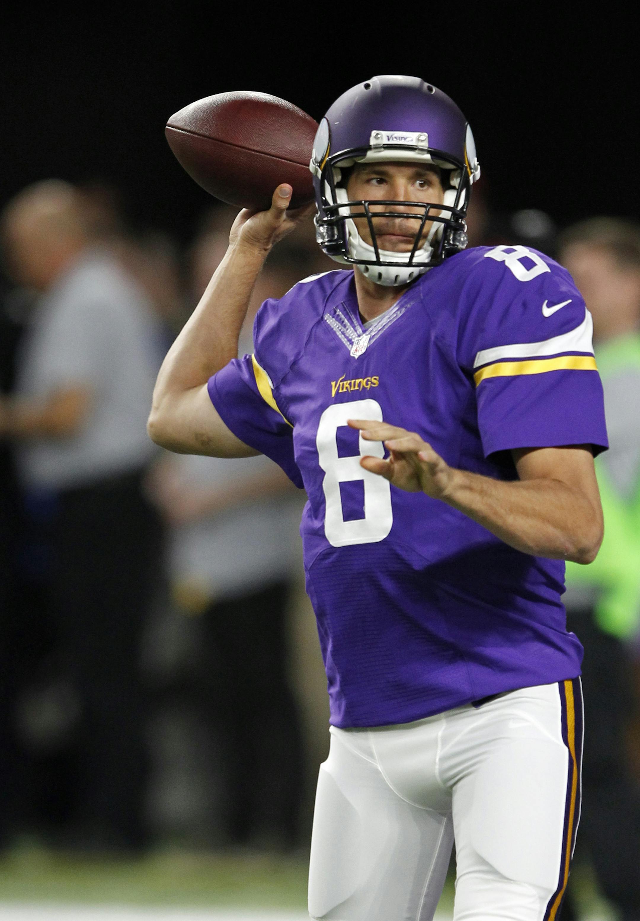 Minnesota Vikings quarterback Sam Bradford warms up before an NFL football game against the New York Giants Monday, Oct. 3, 2016, in Minneapolis. (AP Photo/Andy Clayton-King) ORG XMIT: MIN2016102118545415