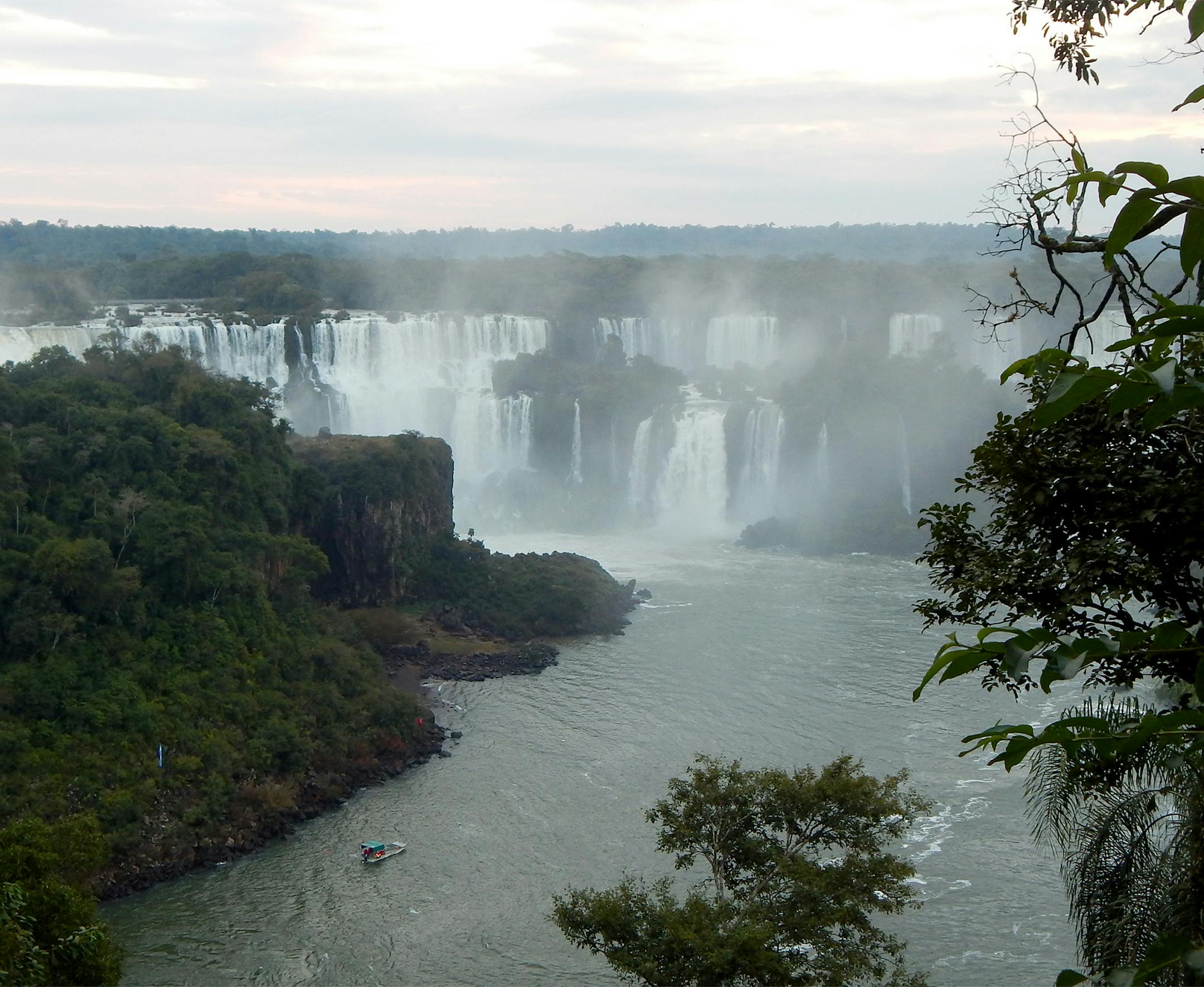 Can I have your name as you would like it to appear in print, and the town in which you live? David Hedberg from Shakopee, MN Where were you when you took this photo? What does it show? My wife, Kathy, and I were on holiday in Brasil and spent a few days at Iguazu Falls. During our first evening there, we were struck by the beauty of the falls. What equipment did you use&#xf3;a phone or a particular camera? Nikon CoolPix L830 How did you get this shot? Did you employ any particular technique: di