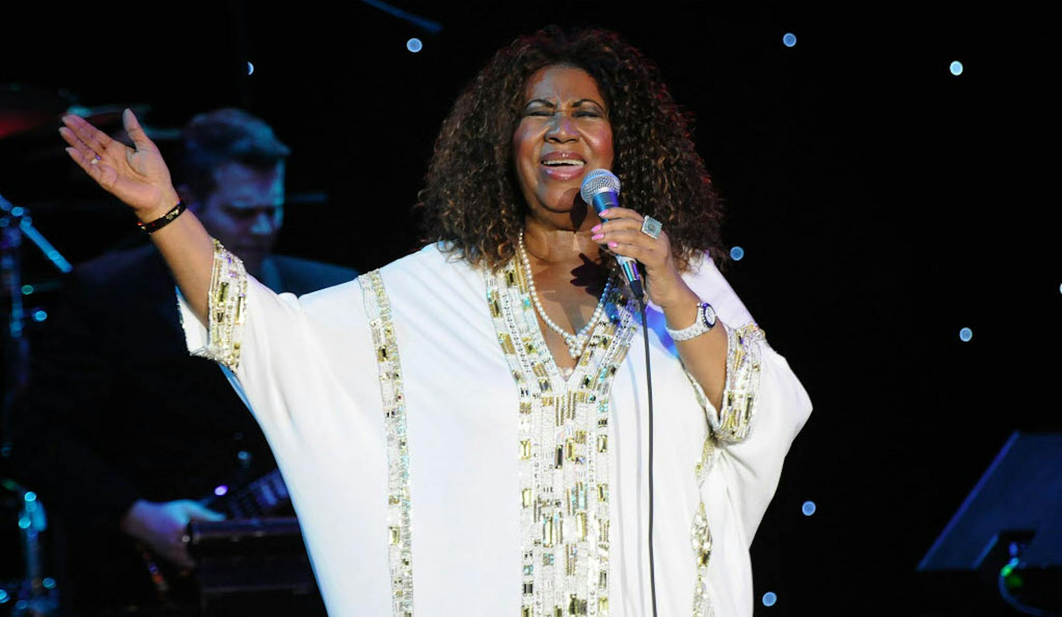 Aretha Franklin performs at Mystic Lake Casino.