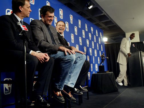 Kevin McHale, center, is seen with then Timberwolves coach Flip Sanders and team owner Glen Taylor in 2004.