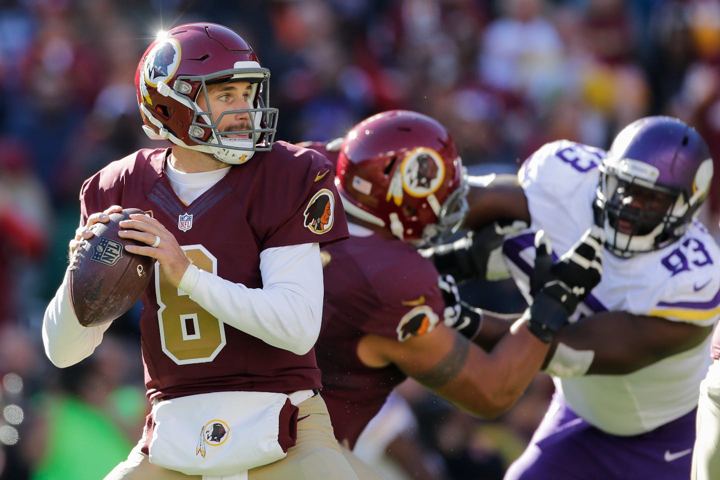 Washington Redskins quarterback Kirk Cousins (8) passes the ball during the first half of an NFL football game against the Minnesota Vikings in Landover, Md., Sunday, Nov. 13, 2016. (AP Photo/Mark Tenally)