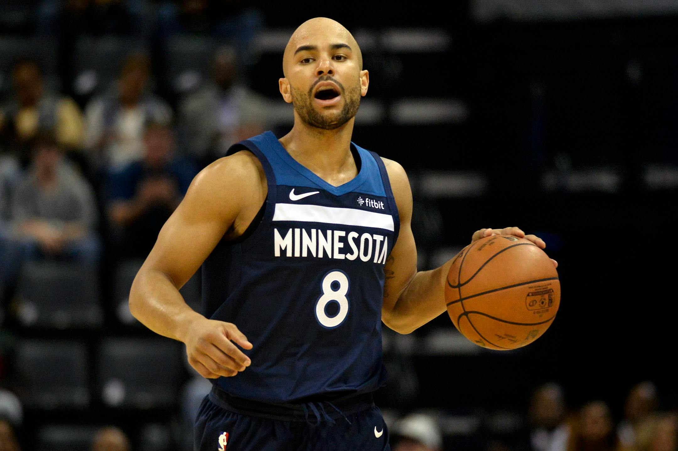 Timberwolves guard Jerryd Bayless