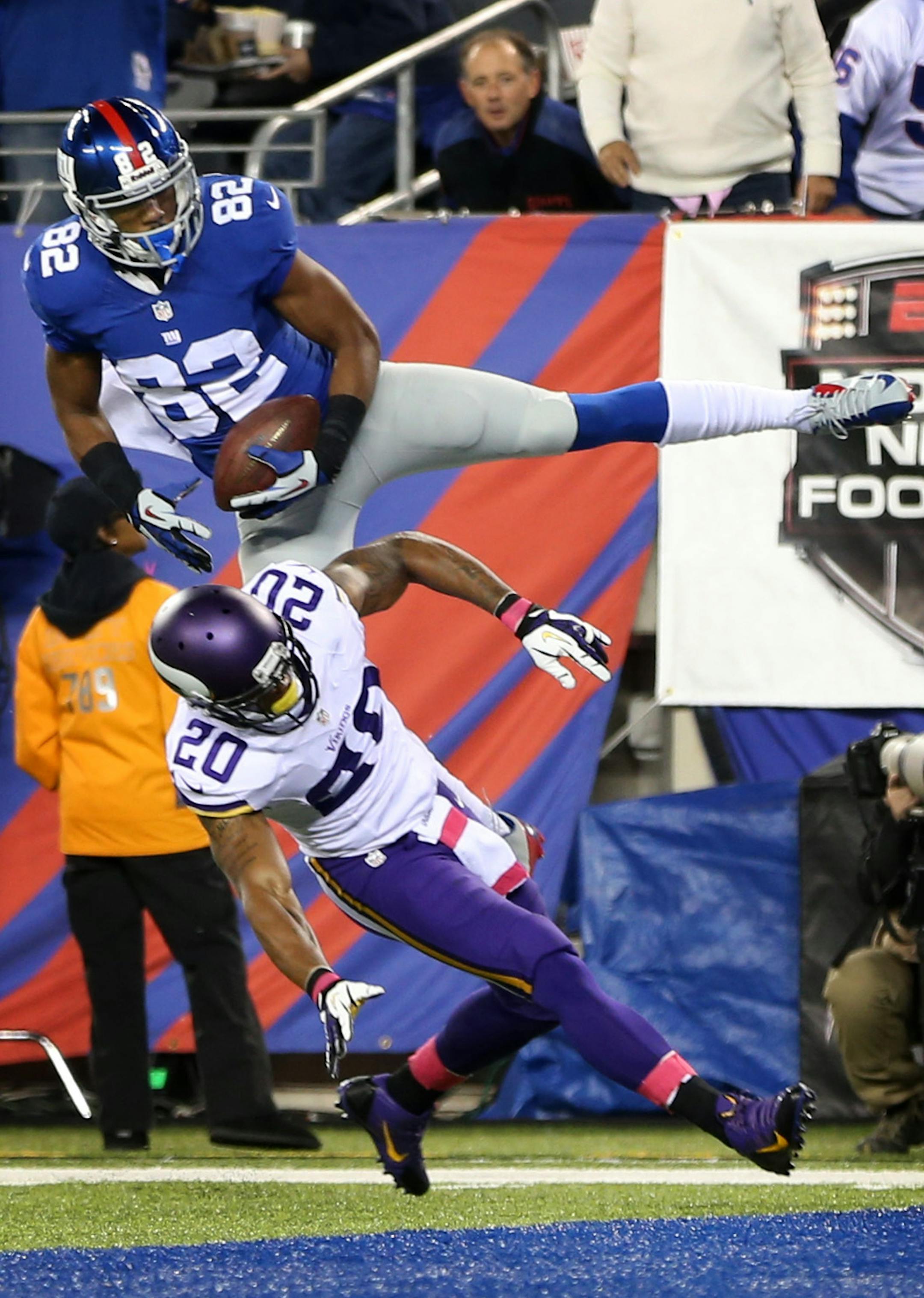 Giants wide receiver Rueben Randle caught a 24-yard touchdown pass over Chris Cook in the second quarter.] Minnesota Vikings and New York Giants - MetLife Stadium in East Rutherford, New Jersey. MCKENNA EWEN &#xb7; mckenna.ewen@startribune.com Minneapolis, Minn. - 10/21/2013