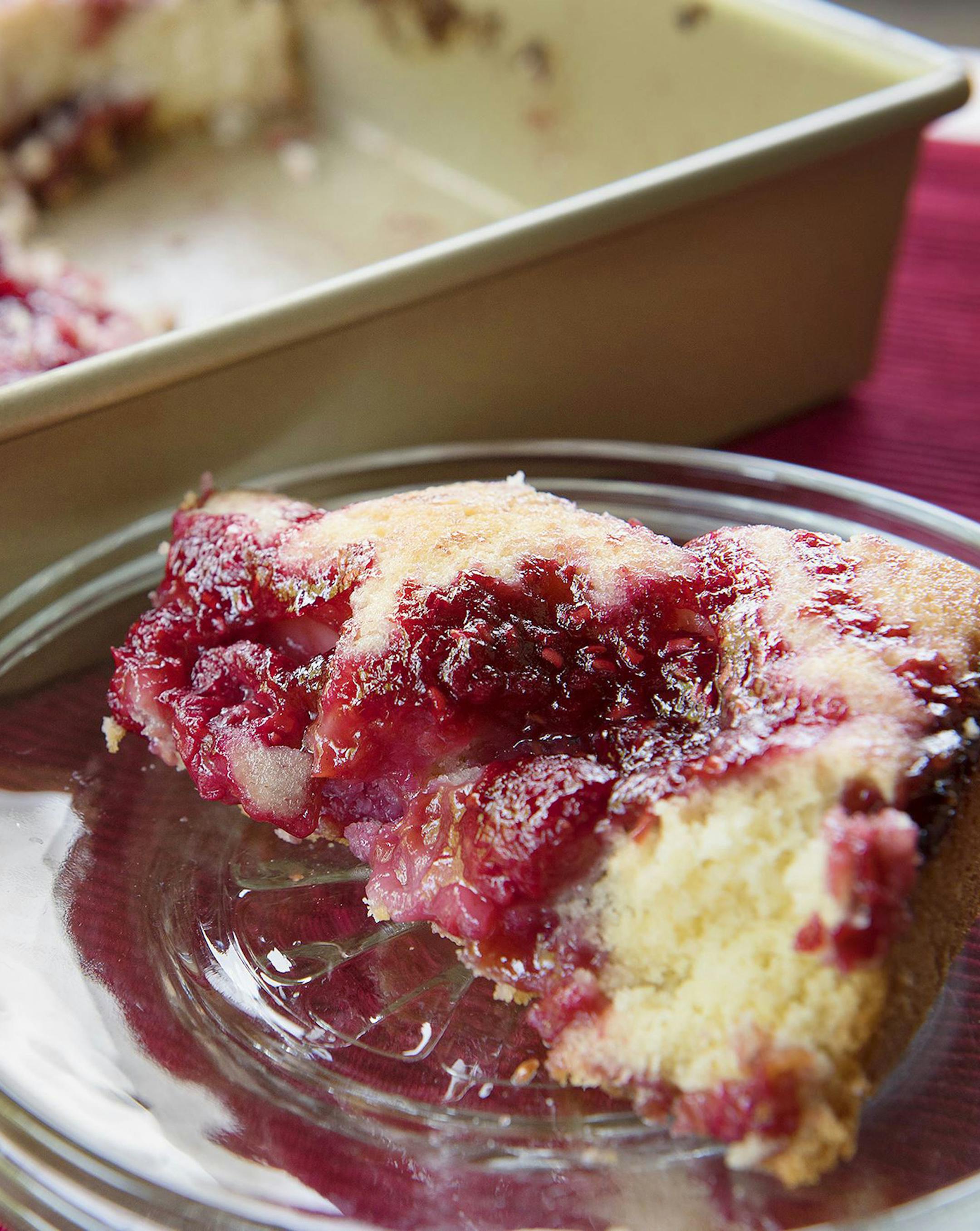 Raspberry Pudding Cake. (Haley Nelson/Pittsburgh Post-Gazette/TNS) ORG XMIT: 1188104