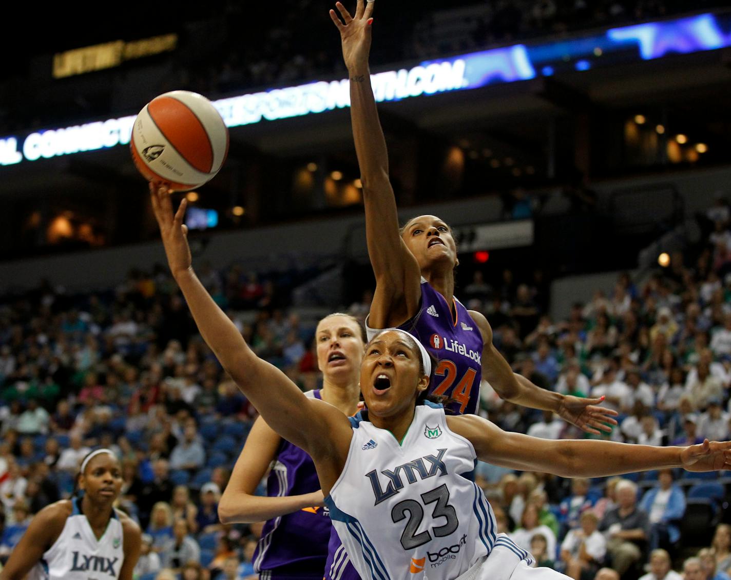 Maya Moore shot over DeWanna Bonner in 2012.