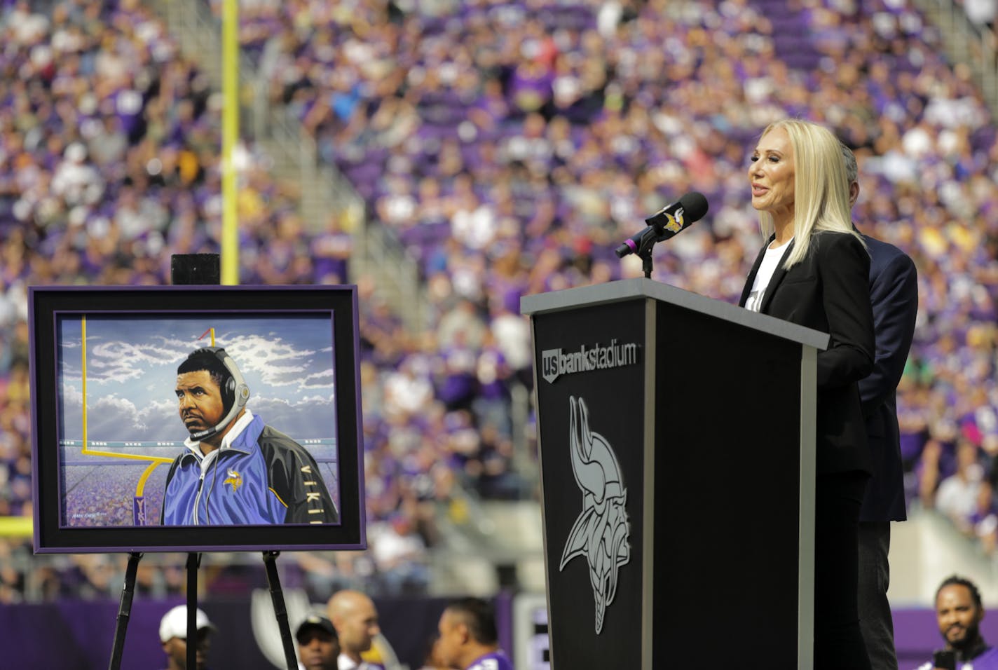 Marie Green spoke on behalf of her late husband and Vikings coach Dennis Green who was inducted into the Vikings Ring of Honor at U.S. Bank Stadium. ] Minnesota Vikings -vs- Buffalo Bills, U.S. Bank Stadium.
BRIAN PETERSON &#x2022; brian.peterson@startribune.com
Minneapolis, MN 09/23/2018