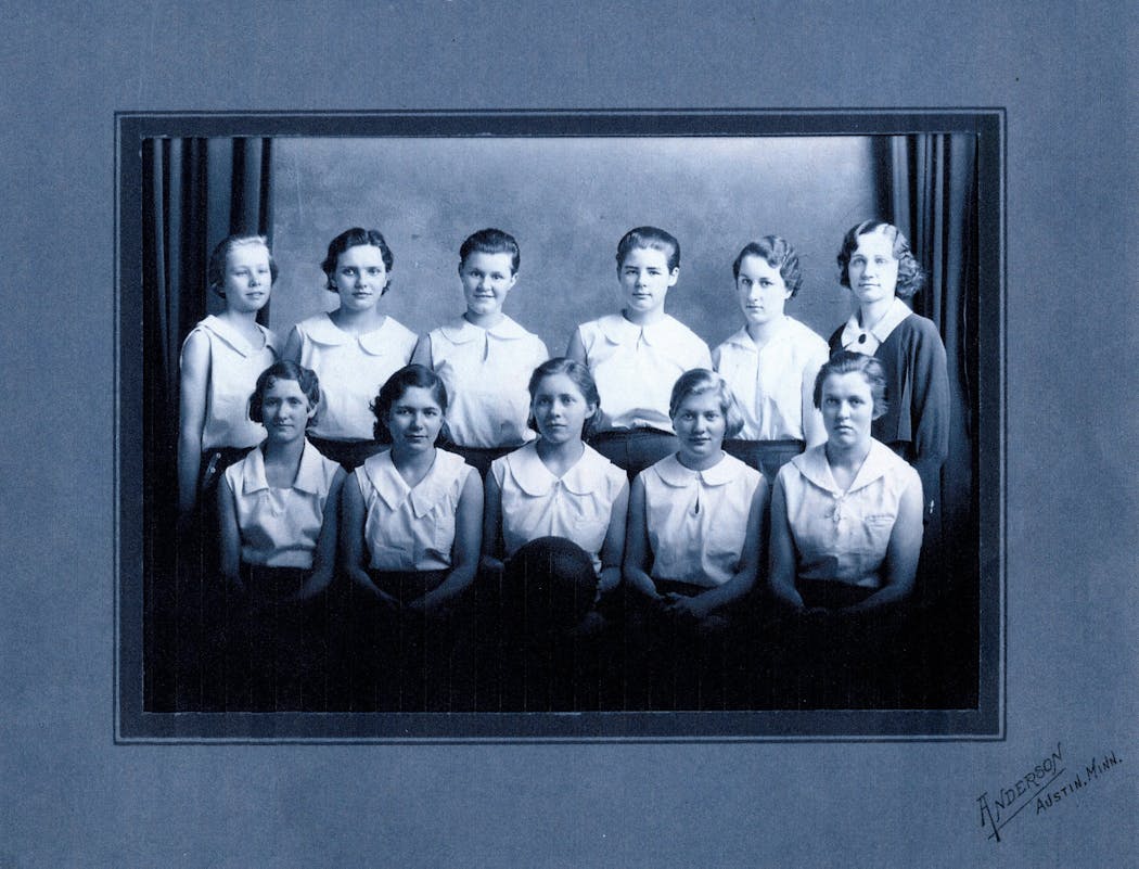 The 1934-35 Grand Meadow Meadowlarks girls' basketball team was one of the undefeated squads in a run of 94 consecutive victories.