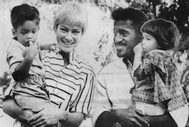 May Britt and Sammy Davis Jr. with son Mark and daughter Tracey in November 1962.