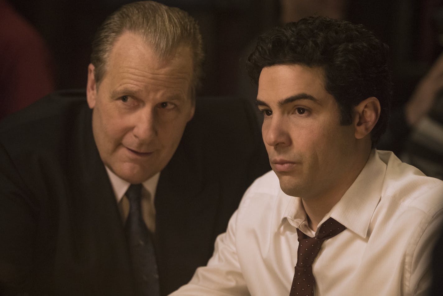 THE LOOMING TOWER -- "Mistakes Were Made" - Episode 103 - The FBI finds one of the surviving terrorists and discovers a game changing lead in Nairobi, while the CIA&#x2019;s retaliation plan is approved. John O'Neill (Jeff Daniels) and Ali Soufan (Tahar Rahim), shown. (Photo by: JoJo Whilden/Hulu) ORG XMIT: Season 1