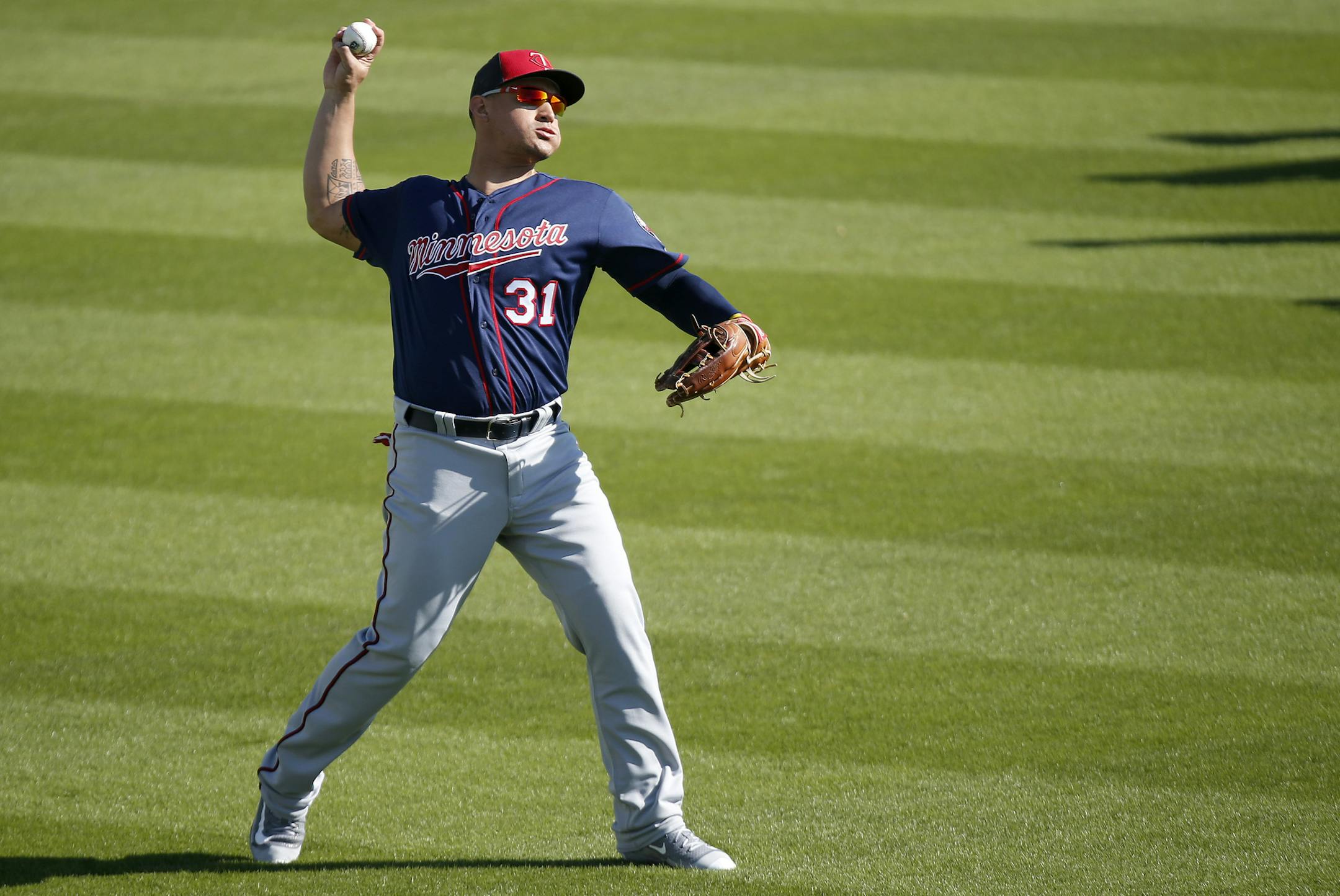 Minnesota Twins Oswaldo Arcia worked in the outfield during practice on Sunday. ] CARLOS GONZALEZ cgonzalez@startribune.com - February 28, 2016, Fort Myers, FL, CenturyLink Sports Complex, Minnesota Twins Spring Training, MLB, Baseball, First Full team workout