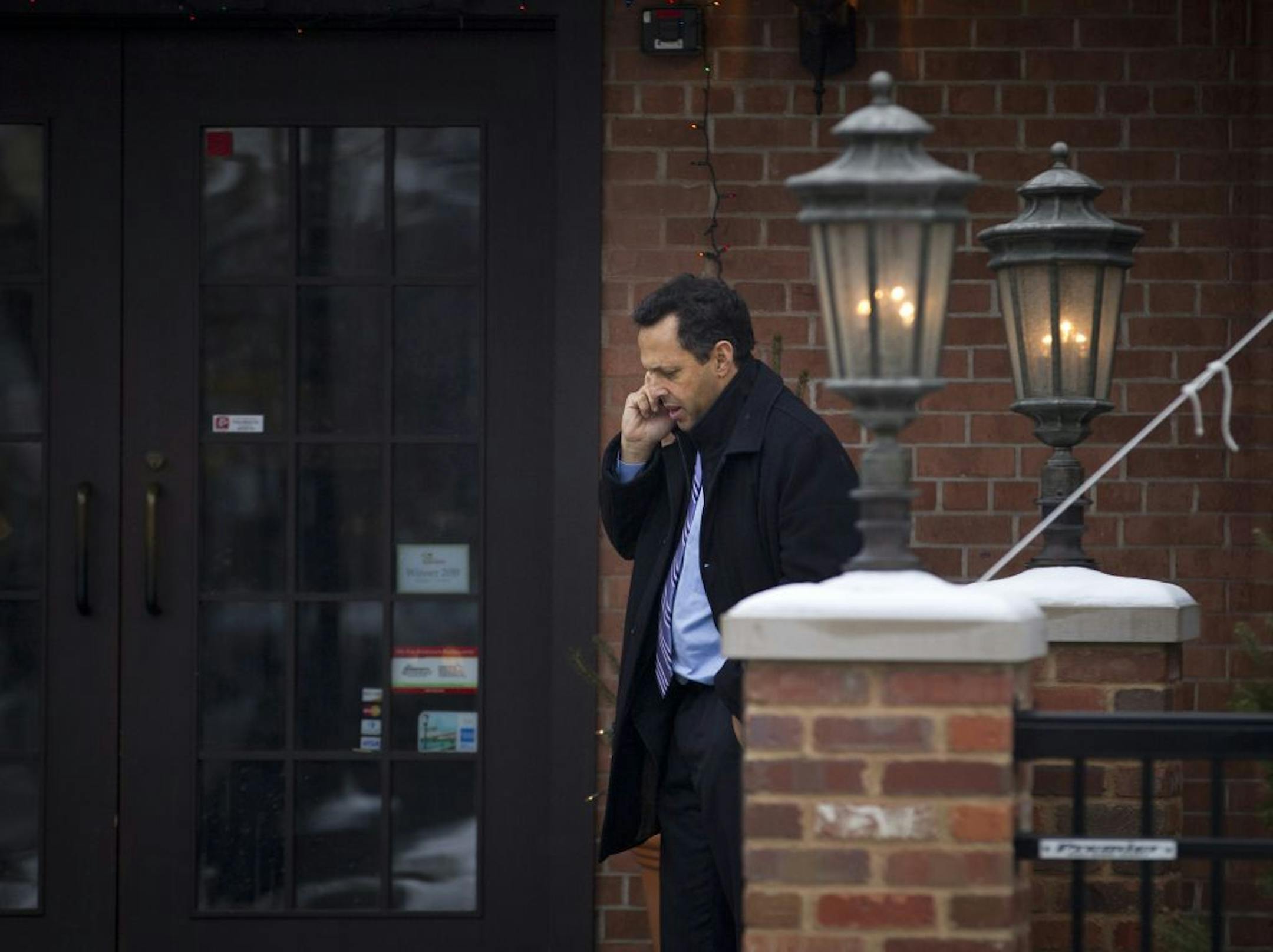 Mark Wilf and his brother met with Ramsey County officials for 90 minutes at Dixie's on Grand.
