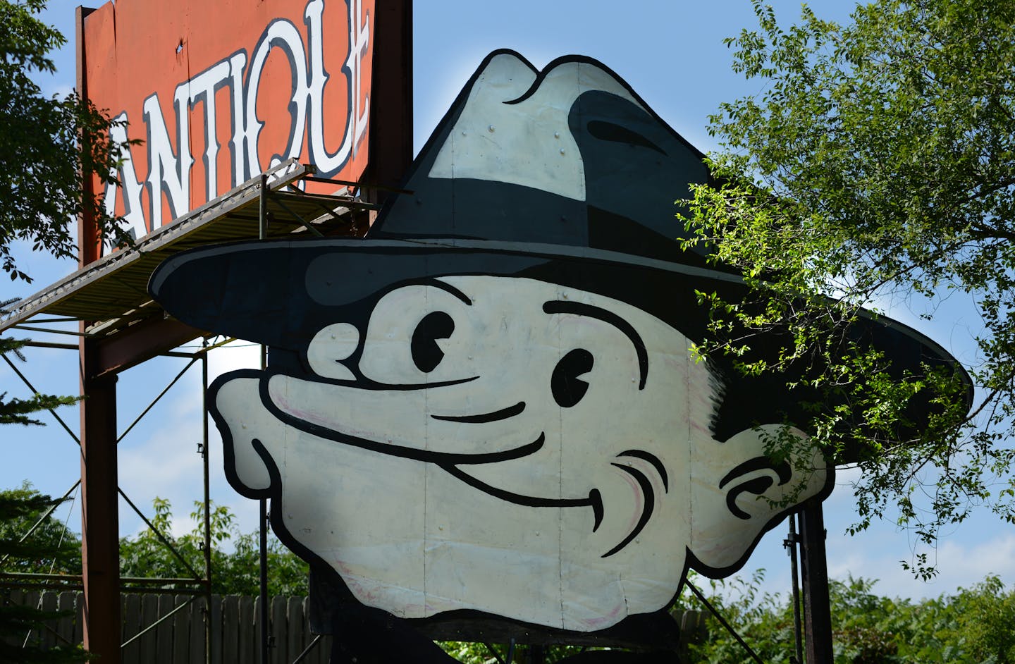 Hot Sam's is an antique junk yard, or antique theme park, that sits along I-35 in Lakeville with many oddities covering 10 acres, like a huge submarine, shark, a car transformed into an orange Nemo with a table and benches inside, a Popeye and Olive in a car, a flying saucer over a pond, a huge Caribou Coffee cup, an original Hank's Hardware face that used to sit in Bloomington, a WWII vintage command car, etc. Richard.Sennott@startribune.com Richard Sennott/Star Tribune Lakeville , Minnesota Tu