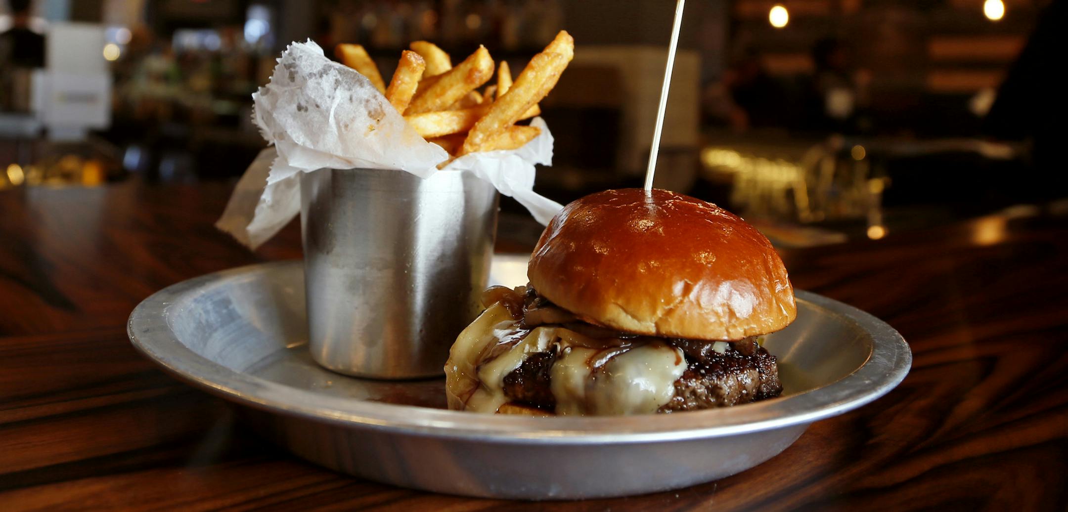 The Red Wine burger of the Pub 819 taken Sunday January 25, 2015 Hopkins, MN.] Jerry Holt/ Jerry.Holt@Startribune.com
