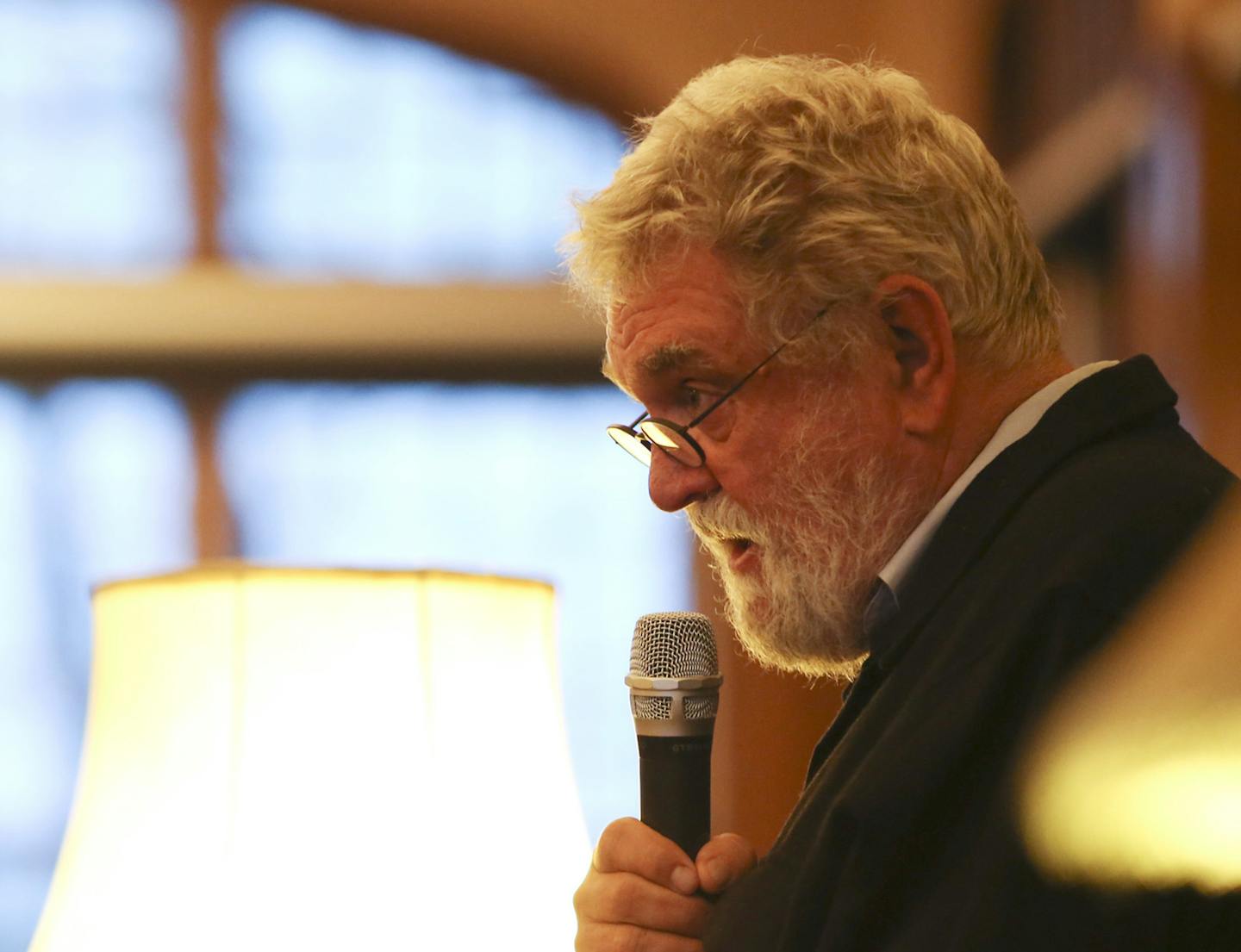 Louis Jenkins during a poetry reading at St. Paul's University Club in 2014. ORG XMIT: MIN1404152256501415