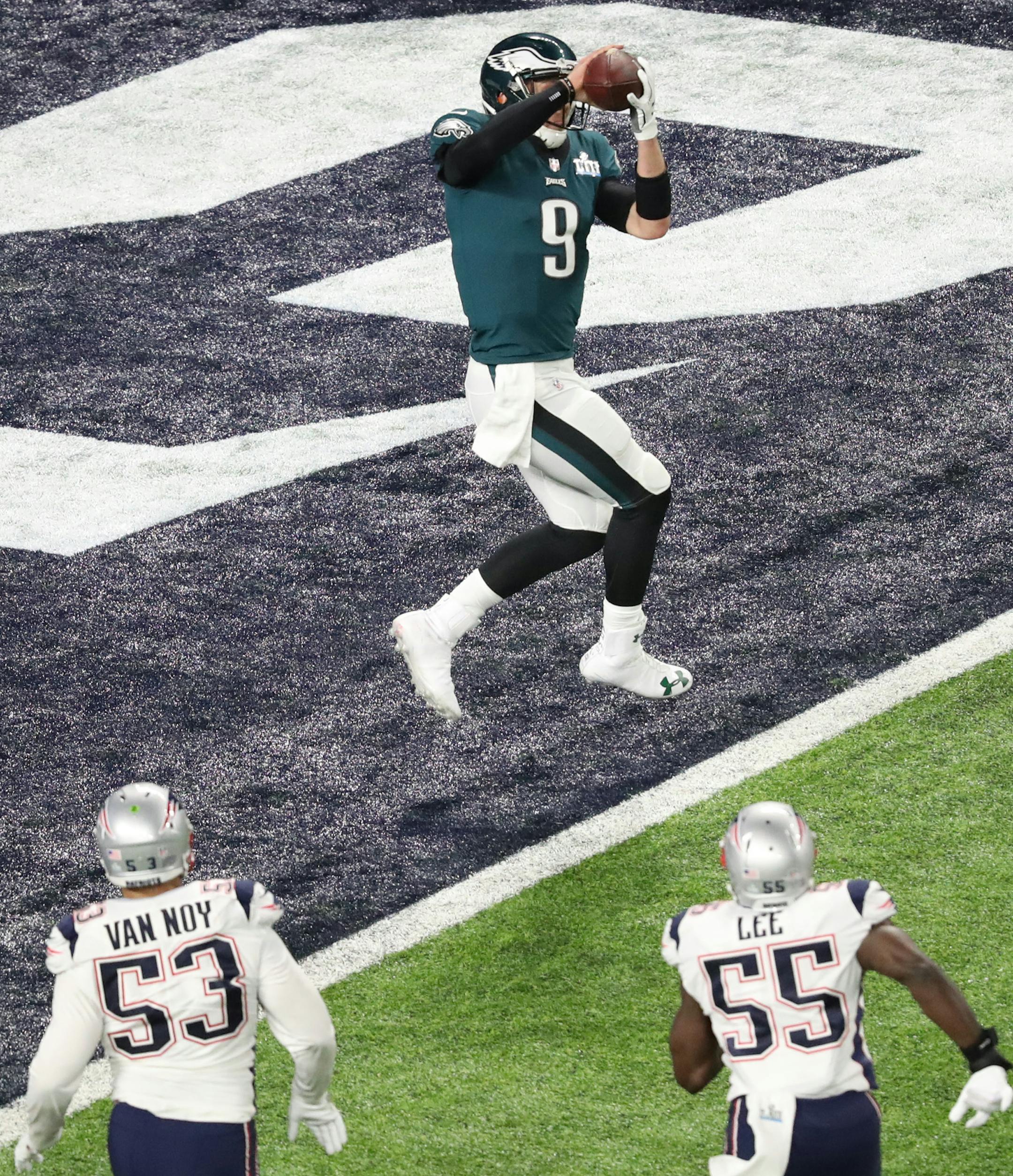 Philadelphia Eagles quarterback Nick Foles (9) caught a 1-yard touchdown pass from tight end Trey Burton on fourth down during the second quarter of Super Bowl LII. After the extra point, it gave the Eagles a 22-12 lead, which stood at halftime. ] ELIZABETH FLORES ï liz.flores@startribune.com The New England Patriots met the Philadelphia Eagles in Super Bowl LII Sunday evening, February 4, 2017 at U.S. Bank Stadium in Minneapolis.
