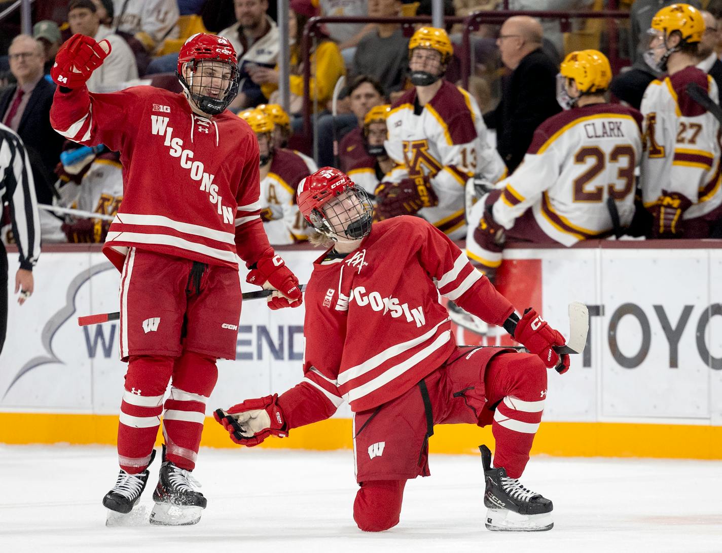 Cruz Lucius of the Badgers celebrated after a goal against the Gophers in the first period Thursday.