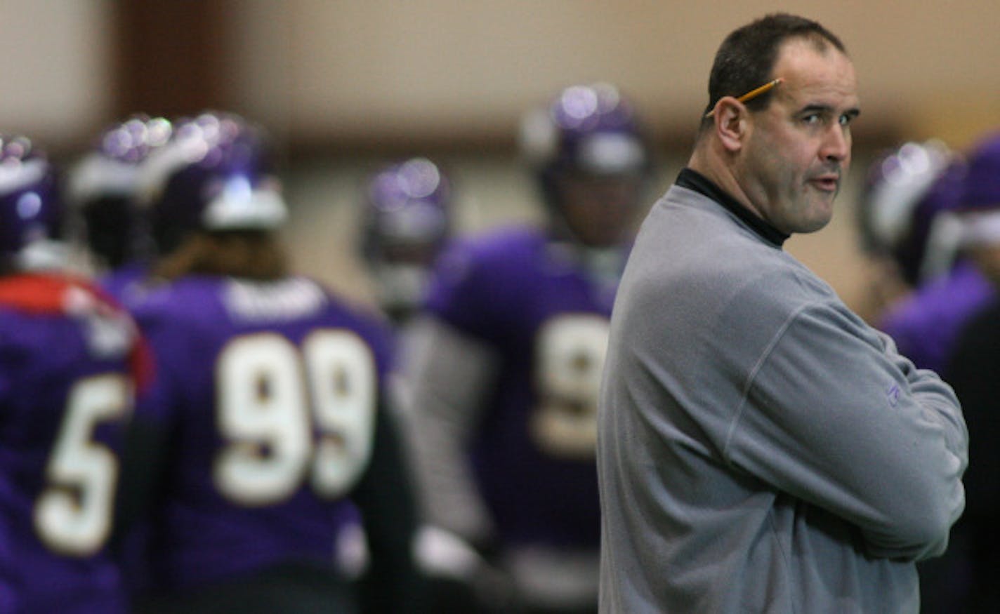 Bruce Bisping/Star Tribune. Eden Prairie, MN., Thursday, 1/13/2005.  Minnesota Vikings Head coach Mike Tice watched his team practice, getting ready for the Eagles.