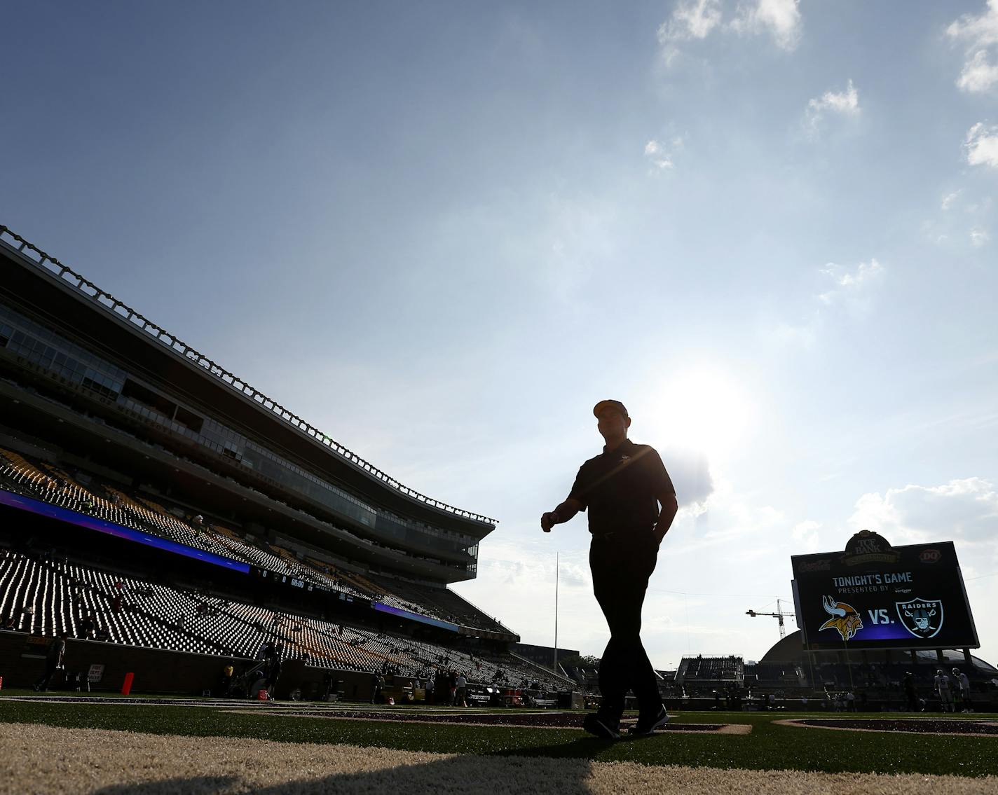 Minnesota Vikings head coach Mike Zimmer walked off the field during team warm ups before Friday's preseason game at TCF Bank Stadium vs. the Oakland Raiders. ] CARLOS GONZALEZ cgonzalez@startribune.com - August 8, 2014 , Minneapolis, Minn., NFL, TCF Bank Stadium, Minnesota Vikings vs. Oakland Raiders.