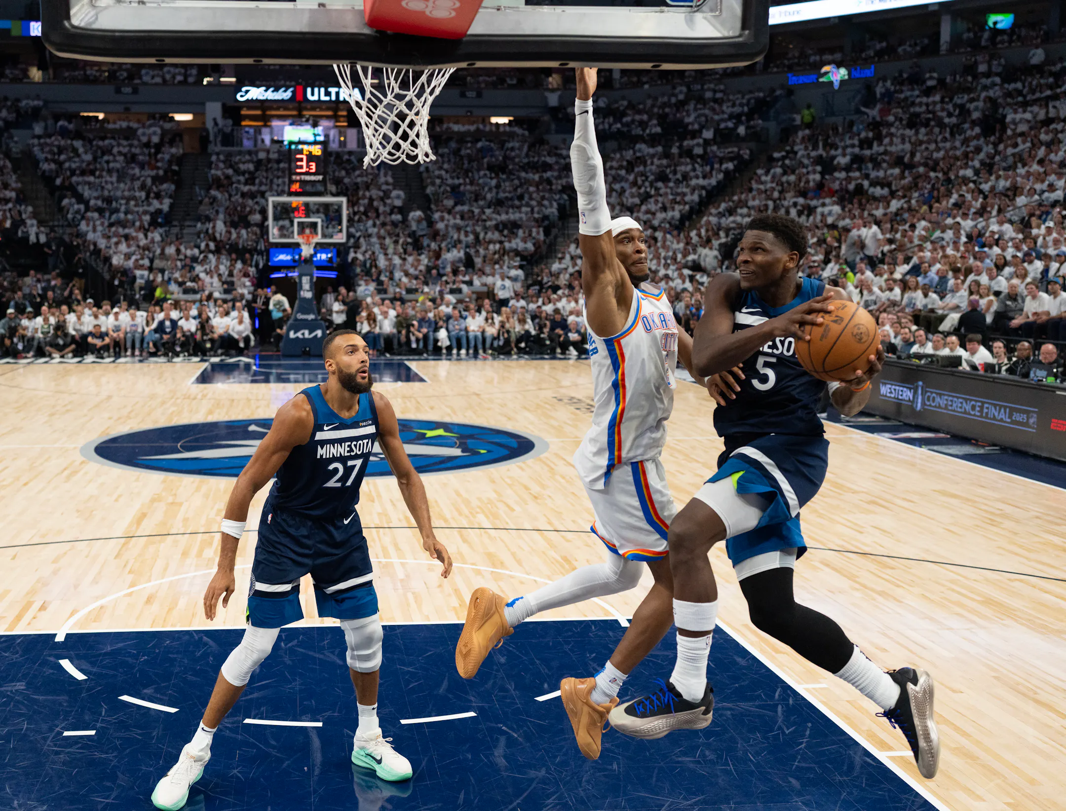Timberwolves hit home run in Game 3 rout of Thunder