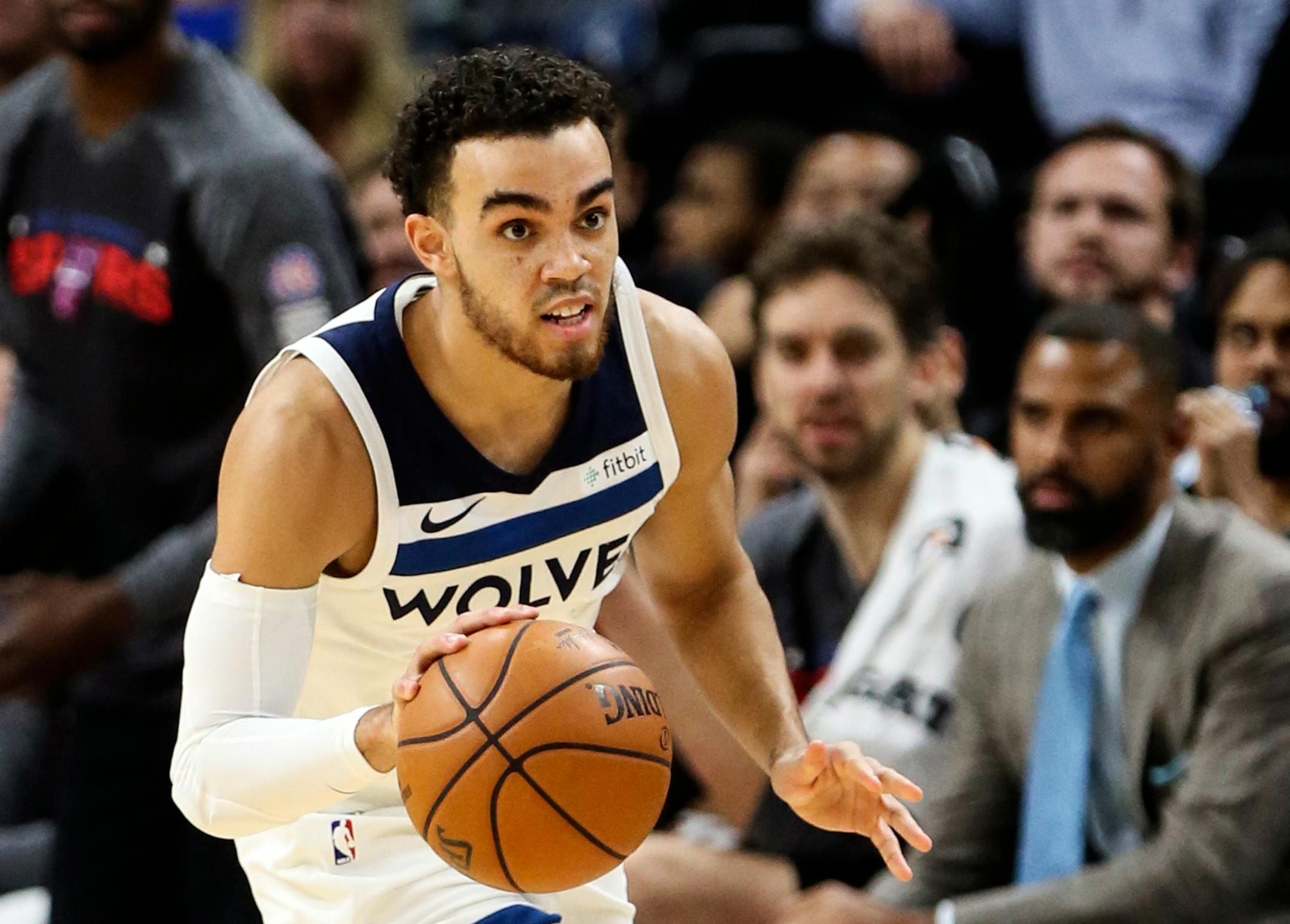 Tyus Jones dribbled the ball in the second half. ] RENEE JONES SCHNEIDER ¥ renee.jones@startribune.com The Minnesota Timberwolves hosted the San Antonio Spurs at the Target Center in Minneapolis, Minn., on Wednesday, November 15, 2017.