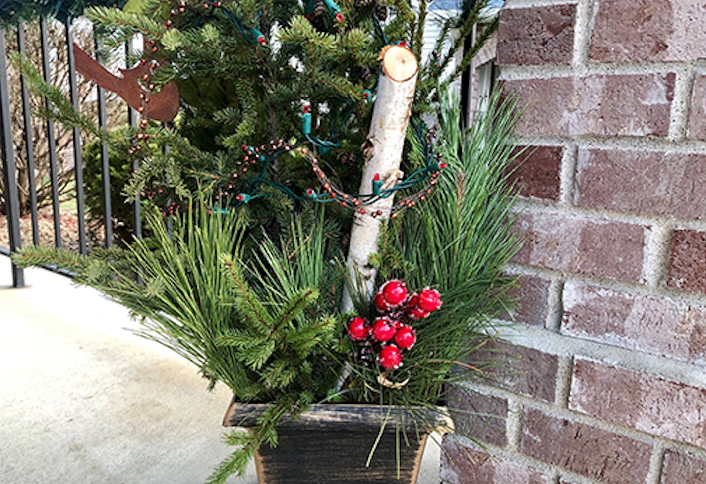 Just stick a birch log in a planter and you've got an instant holiday.