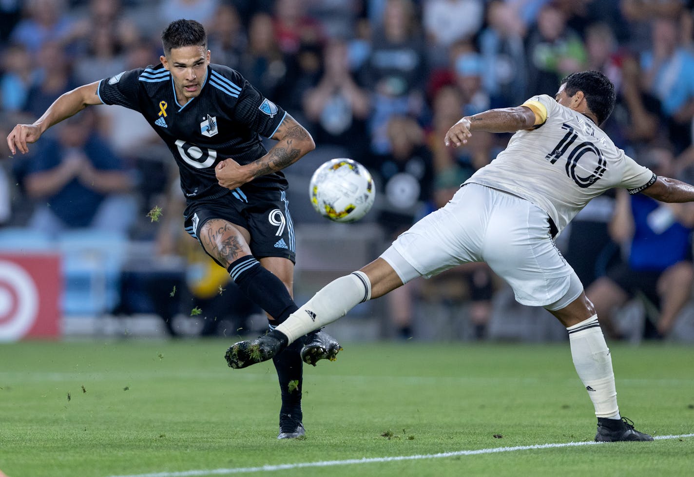 Luis Amarilla (9) of Minnesota United attempts a shot on goal in the first half Tuesday, September 13, 2022, at Allianz Field in St. Paul, Minn. ] CARLOS GONZALEZ • carlos.gonzalez@startribune.com