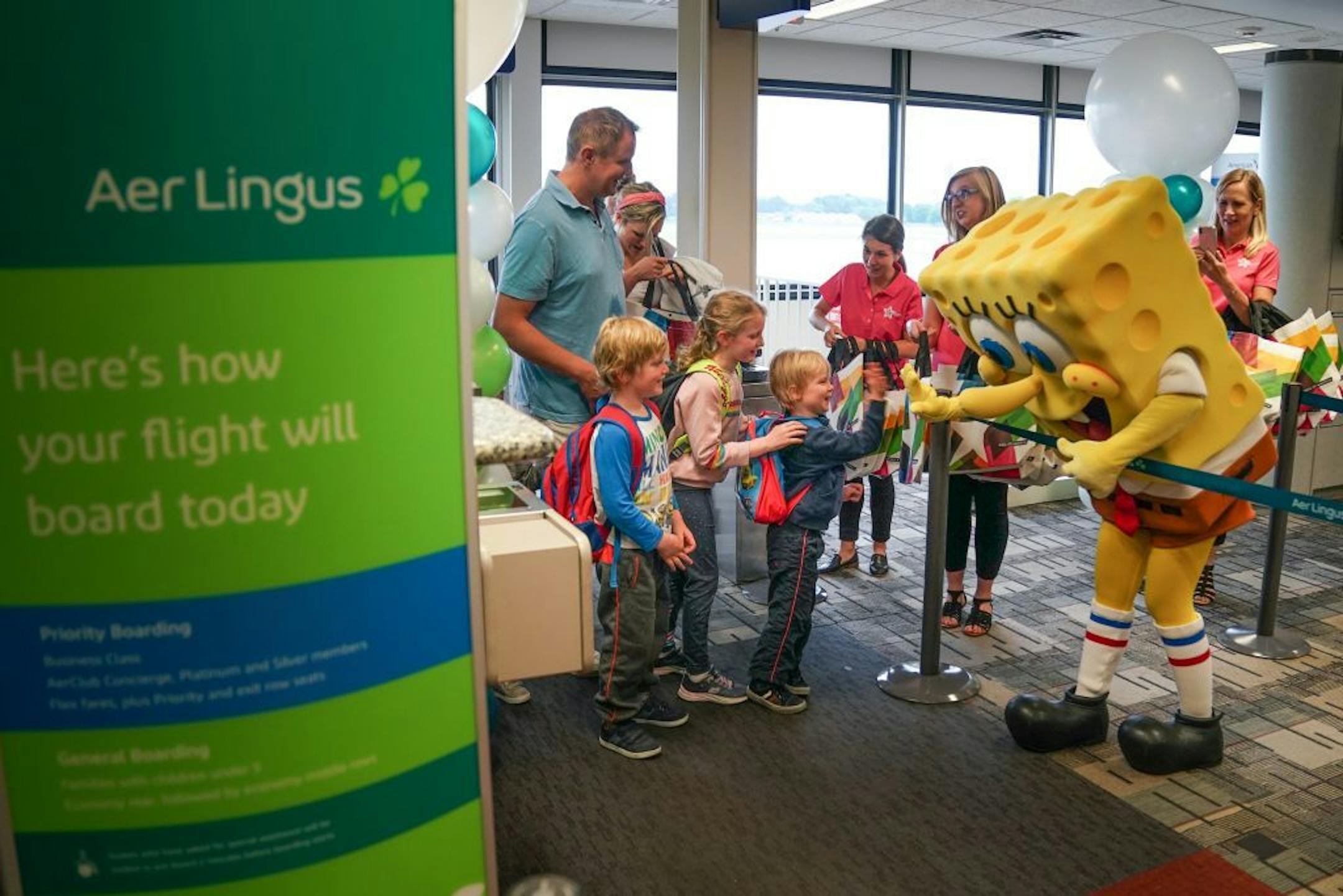 The first direct Aer Lingus flight from Dublin landed at Minneapolis St. Paul International Airport. It received a water canon welcome from the Airport fire Department and the Mall of America brought SpongeBob SquarePants and handed out gift bags. Sweet Retreat Cupcake Boutique provided specially designed cupcakes and a special cake with landmarks from Minneapolis and Dublin.
