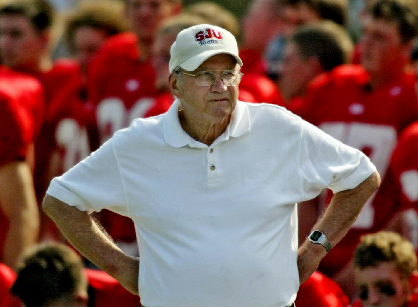 Jim Gehrz/Minneapolis Star Tribune Collegeville/September 4, 2004 St. John's University's head coach John Gagliardi watches his team struggle in the first half against Wisconsin Eau Claire in NCAA Division III college football action at Clemens Stadium on the St. John's University campus Saturday, September 4, 2004. Eau Claire won 30-28. Gagliardi is in his 56th year of coaching, 52 of them with St. John's. ORG XMIT: MIN2012111911500008