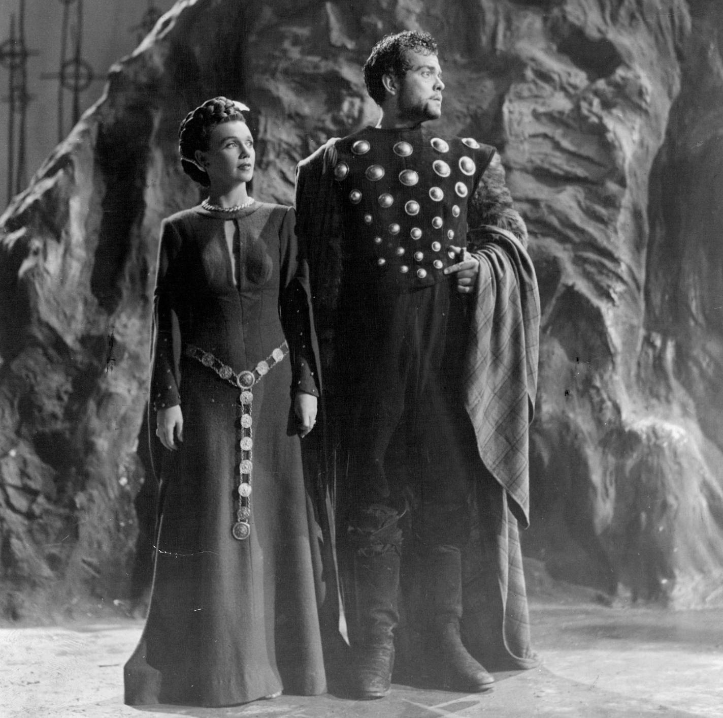 December 26, 1948 Jeanette Nolan and Orson Welles are the title characters in "Macbeth," the Welles Shakespearean production which opens today at Lyceum theater. Minneapolis Star Tribune