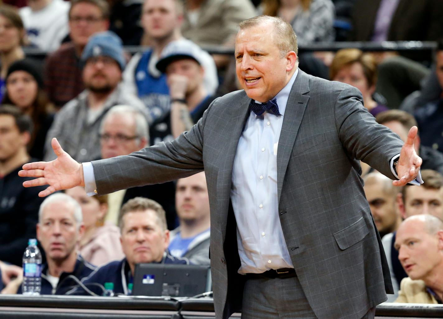 Minnesota Timberwolves head coach Tom Thibodeau directs his team during the second half of an NBA basketball game against the Indiana Pacers Thursday, Jan. 26, 2017, in Minneapolis. The Pacers won 109-103. (AP Photo/Jim Mone)