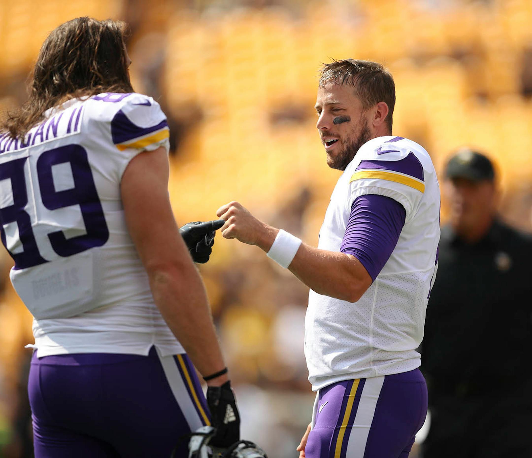 Minnesota Vikings quarterback Case Keenum greeted Minnesota Vikings tight end David Morgan after early warmups before he faces the Steelers Sunday afternoon.