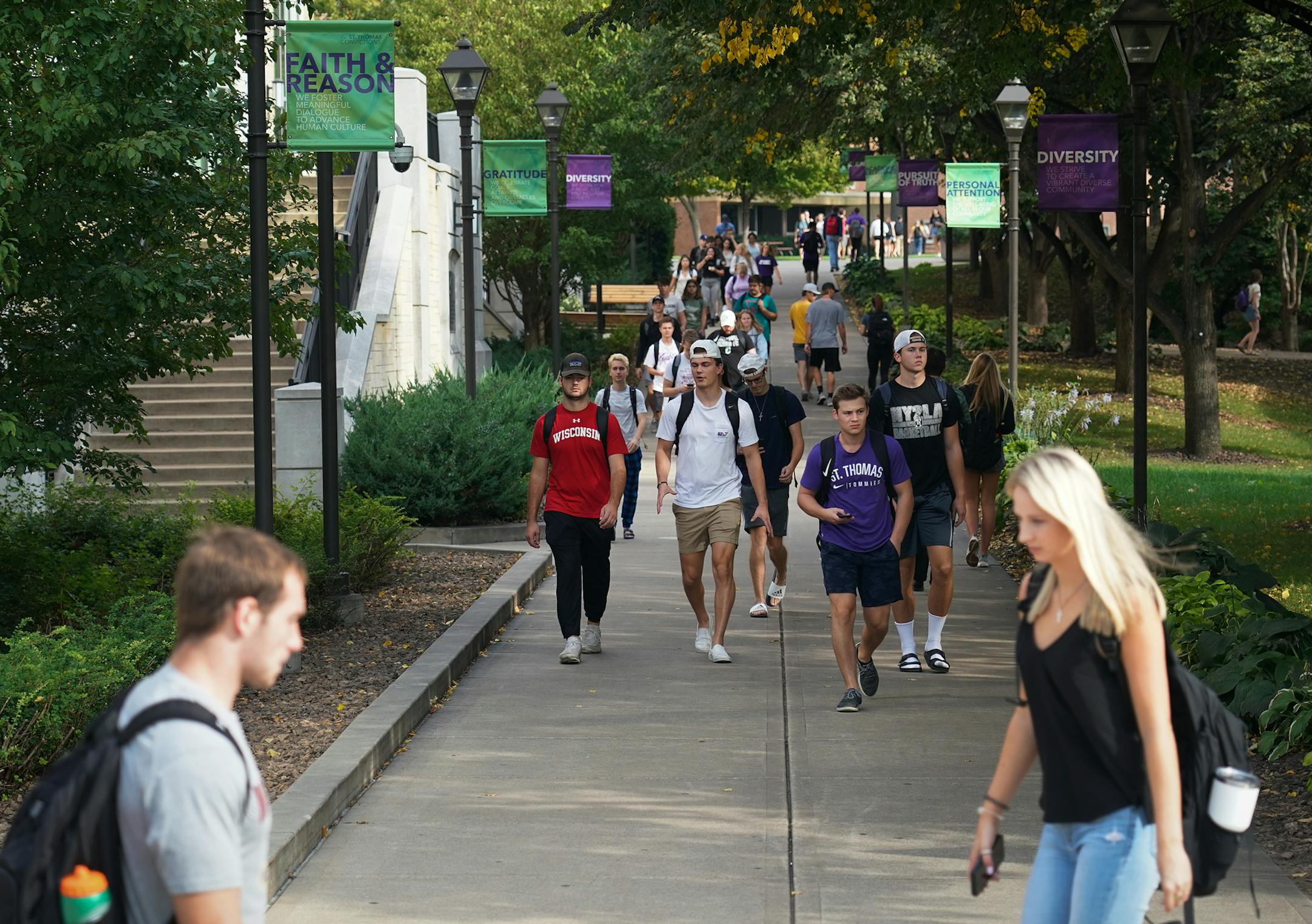 Four buildings on the St. Paul campus of the University of St. Thomas were closed for several hours after the report of a bomb threat on Tuesday, Sept. 17, 2019. ] Shari L. Gross • shari.gross@startribune.com Four buildings on the St. Paul campus of the University of St. Thomas were closed for several hours after the report of a bomb threat on Tuesday, Sept. 17, 2019.