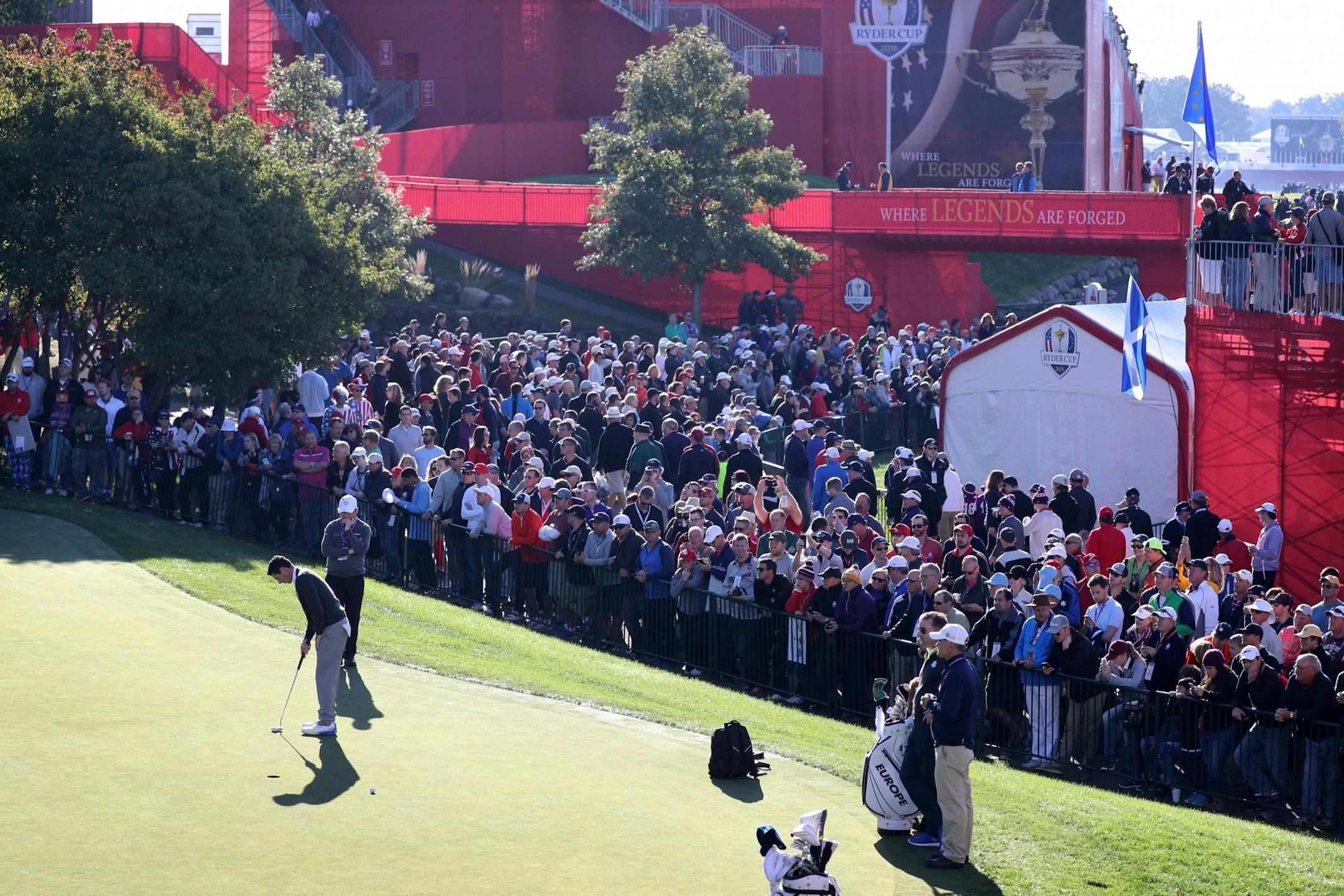 Team Europe's Rory McIlroy practiced his putting in front of a large crowd Thursday morning at Hazeltine National Golf Club.