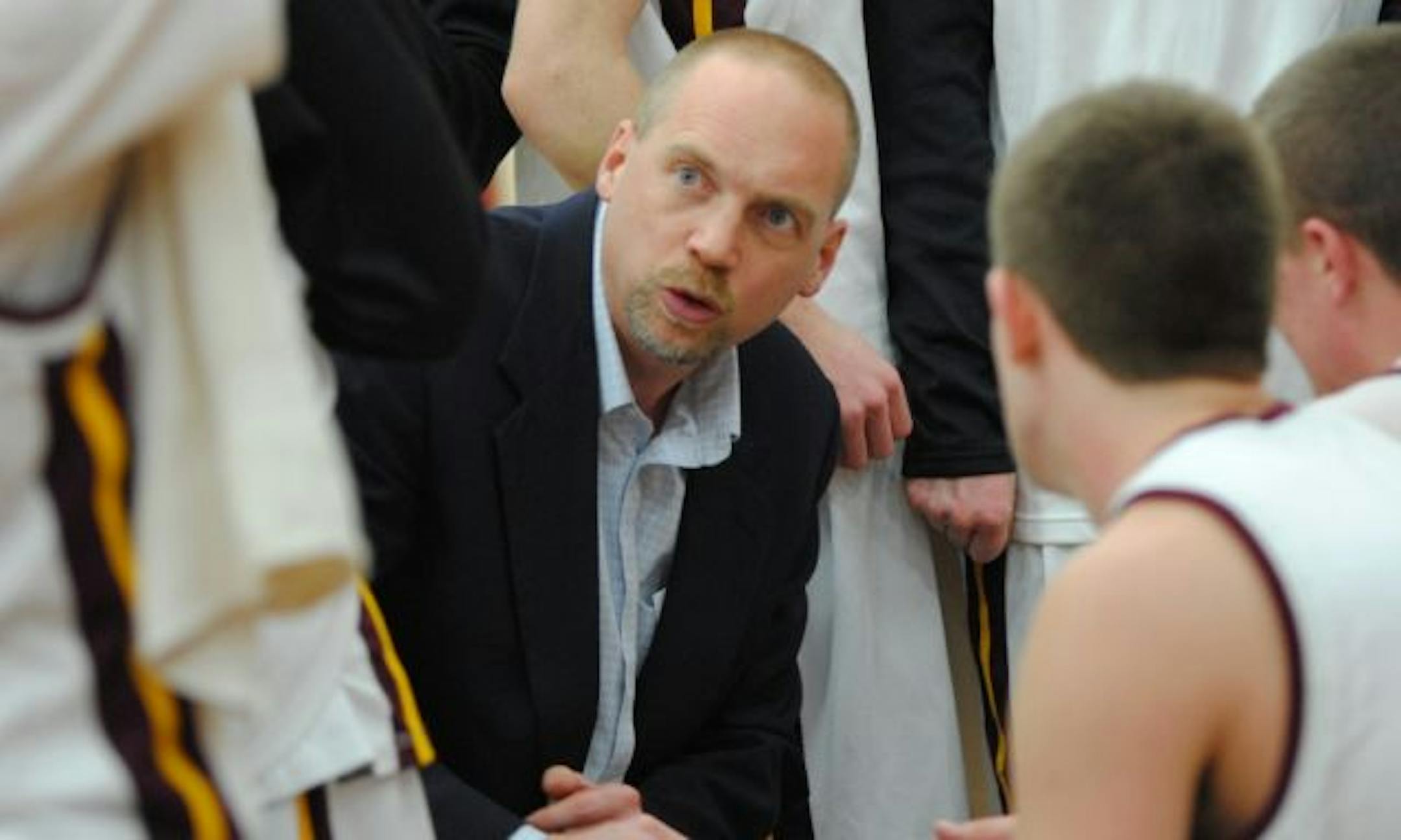 Minnesota-Morris men's basketball coach Paul Grove