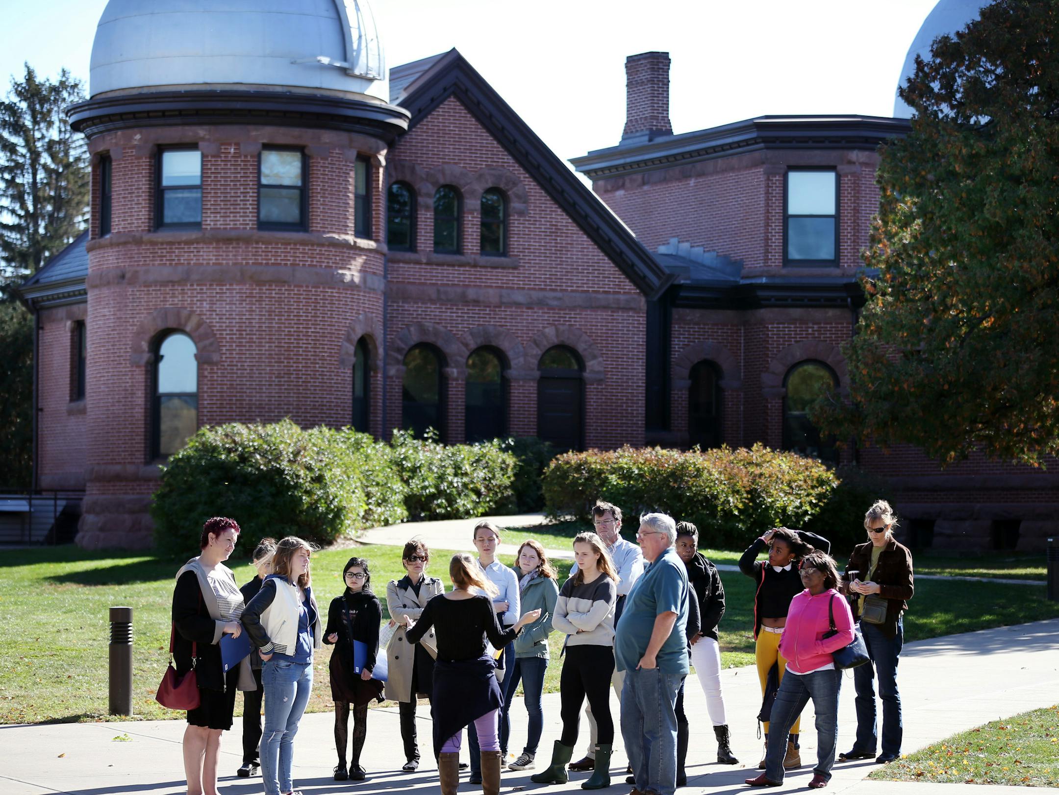 Dana Spencer a junior at Carleton gave a tour of Carleton College to high school students and there parents Thursday October 15, 2015 in Northfield, MN. ] With the cost of attendance soaring past $50,000 a year, private colleges in Minnesota are doing everything they can to soften the blow of sticker shock. Even Carleton College, the first Minnesota school to surpass the $60,000 mark, insists that it's "surprisingly affordable" for most families (when you take financial aid into account). Jerry