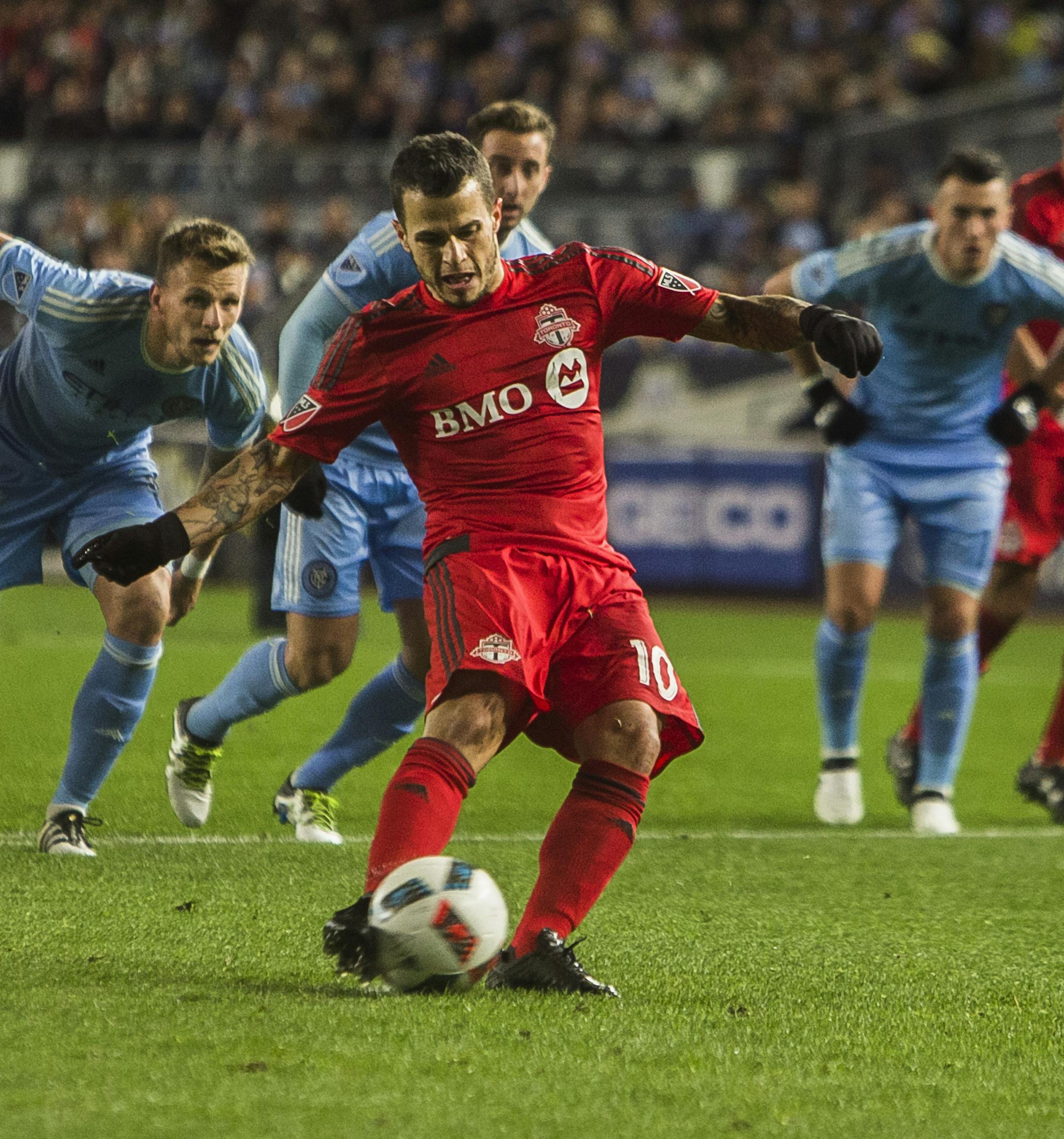 Toronto FC Sebastian Giovinco (10) scores his goal during a MLS second leg eastern semifinals soccer match against New York City FC at Yankee stadium, in New York, Sunday, Nov. 6, 2016. (AP Photo/Andres Kudacki) ORG XMIT: NYAK129