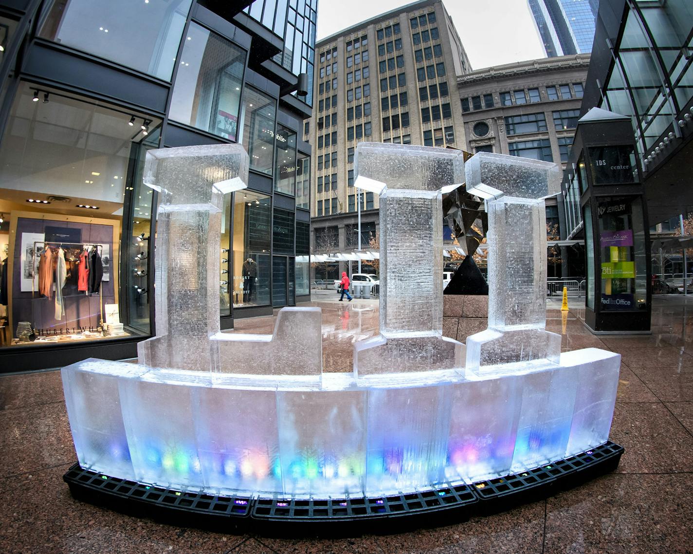 A Superbowl LII ice sculpture outside the IDS Crystal Court 100 days before the Super Bowl . ] GLEN STUBBE &#x2022; glen.stubbe@startribune.com Friday, October 27, 2017 A press conference and general hoopla event marking 100 days until Super Bowl LII here in Minneapolis was held in the IDS Crystal Court with an ice sculpture outside. ORG XMIT: MIN1710271300546398