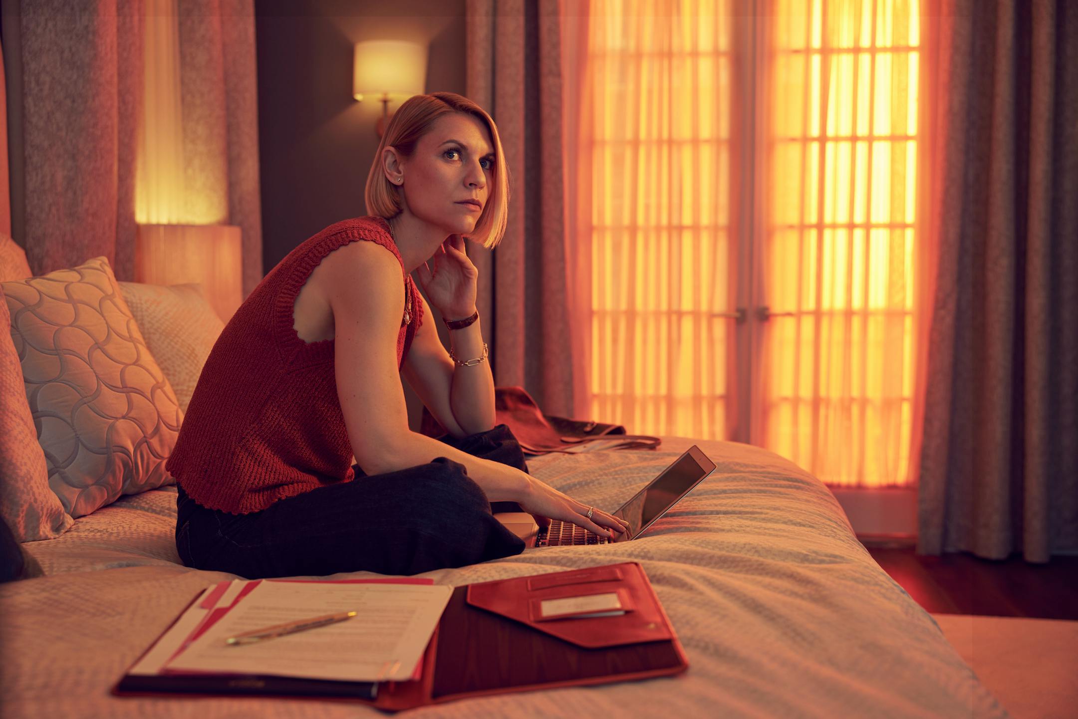 "FLEISHMAN IS IN TROUBLE" - Pictured: Claire Danes as Rachel Fleishman. CR: Matthias Clamer/FX
