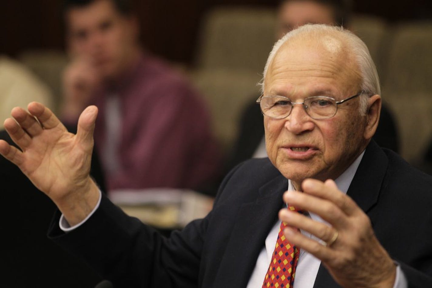 Former Minnesota Governor Al Quie, a Republican, speaking before a panel of lawmakers in 2011.