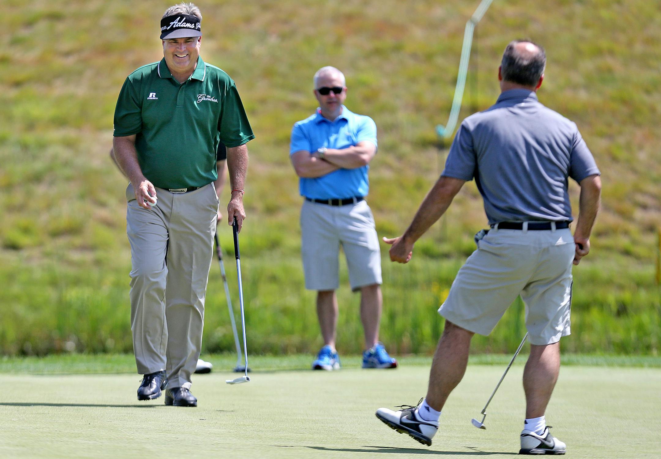 Kenny Perry (in green) joked with the amateurs during Thursday’s 3M Championship Pro-Am. Perry won the Senior Players and Senior U.S. Open in a span of 14 days this year.