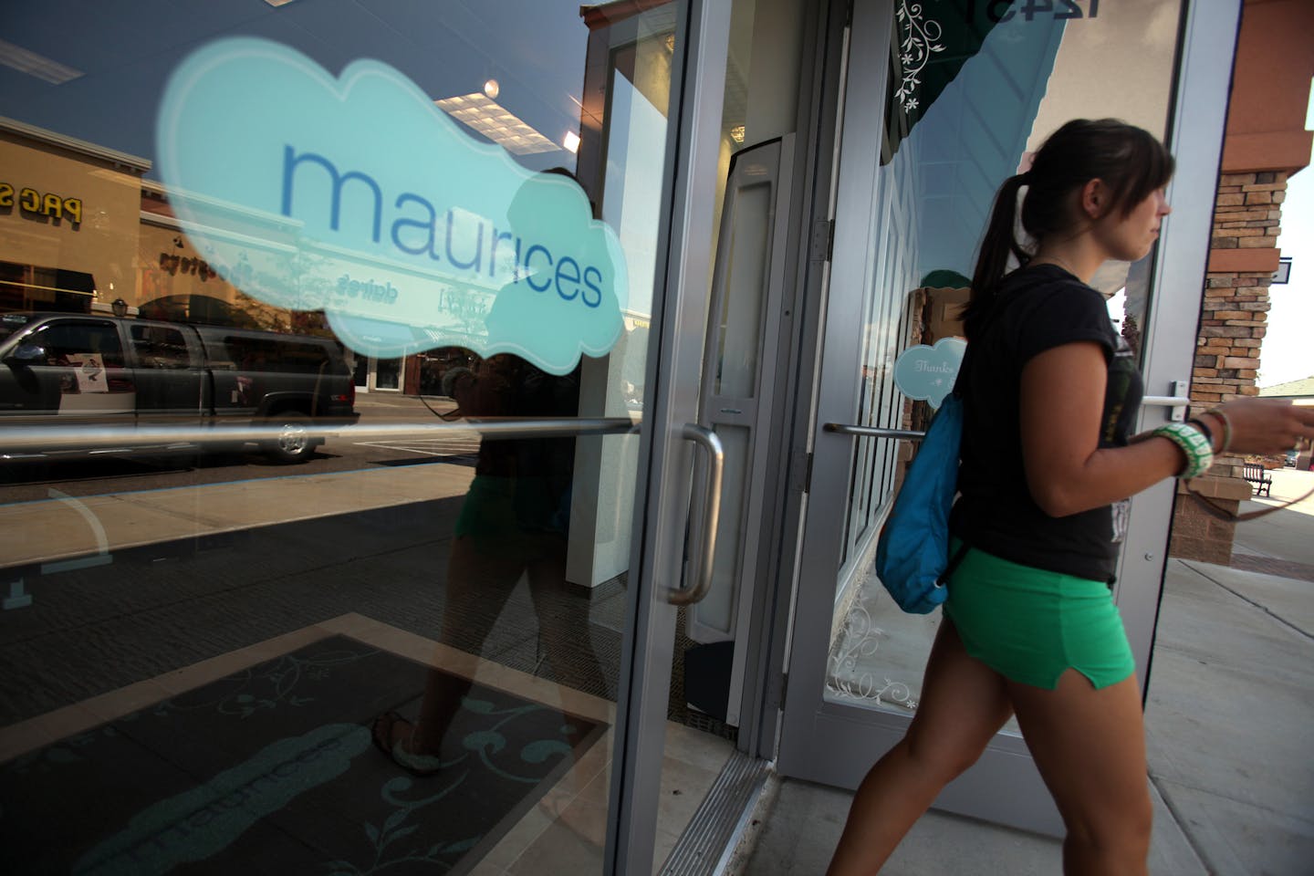 Duluth based Maurices CEO retiring former Express chief executive