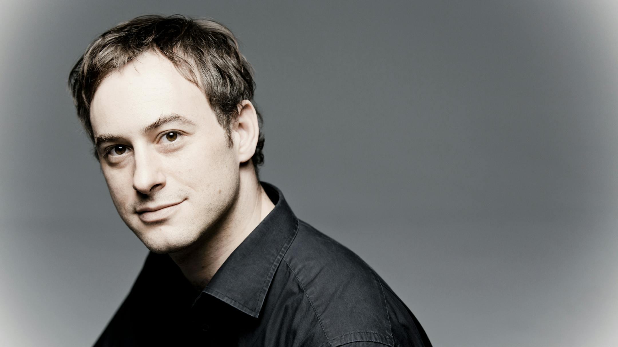 Jonathan Cohen, Conductor
Photo: Marco Borggreve