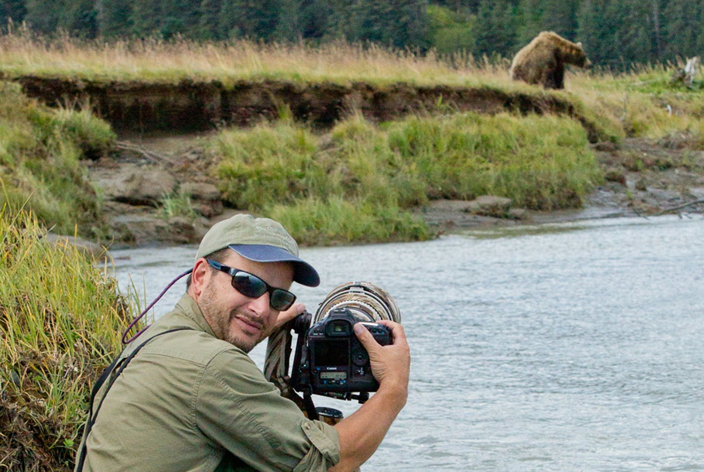 Bears are one of Stan Tekiela's favorite subjects.