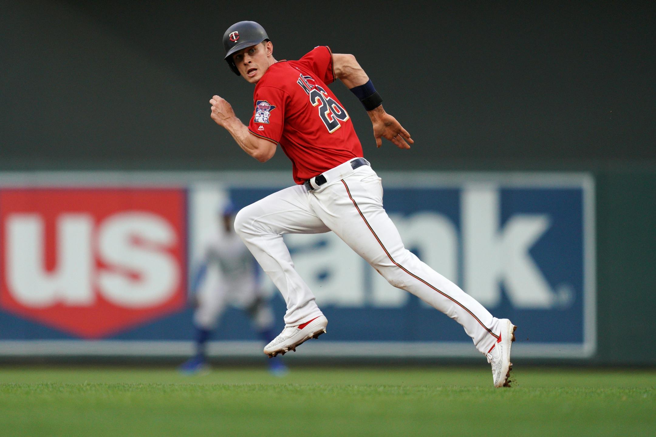 Minnesota Twins right fielder Max Kepler (26) raced from first base as he attempted to steal second base in the first inning.