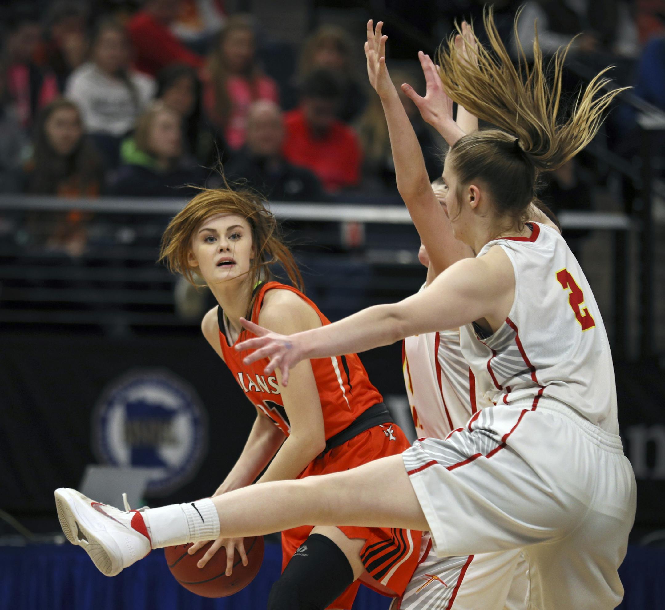 Sleepy Eye’s Madi Heiderscheidt wasn’t going to be stopped by Mountain Iron’s Mary Burke late in the 2nd half. And you thought the boys hockey tournament had great hair! ] Mountain Iron vs Sleepy Eye, Class 1A girls' basketball semifinals BRIAN PETERSON • brian.peterson@startribune.com
Minneapolis, MN 03/15/18