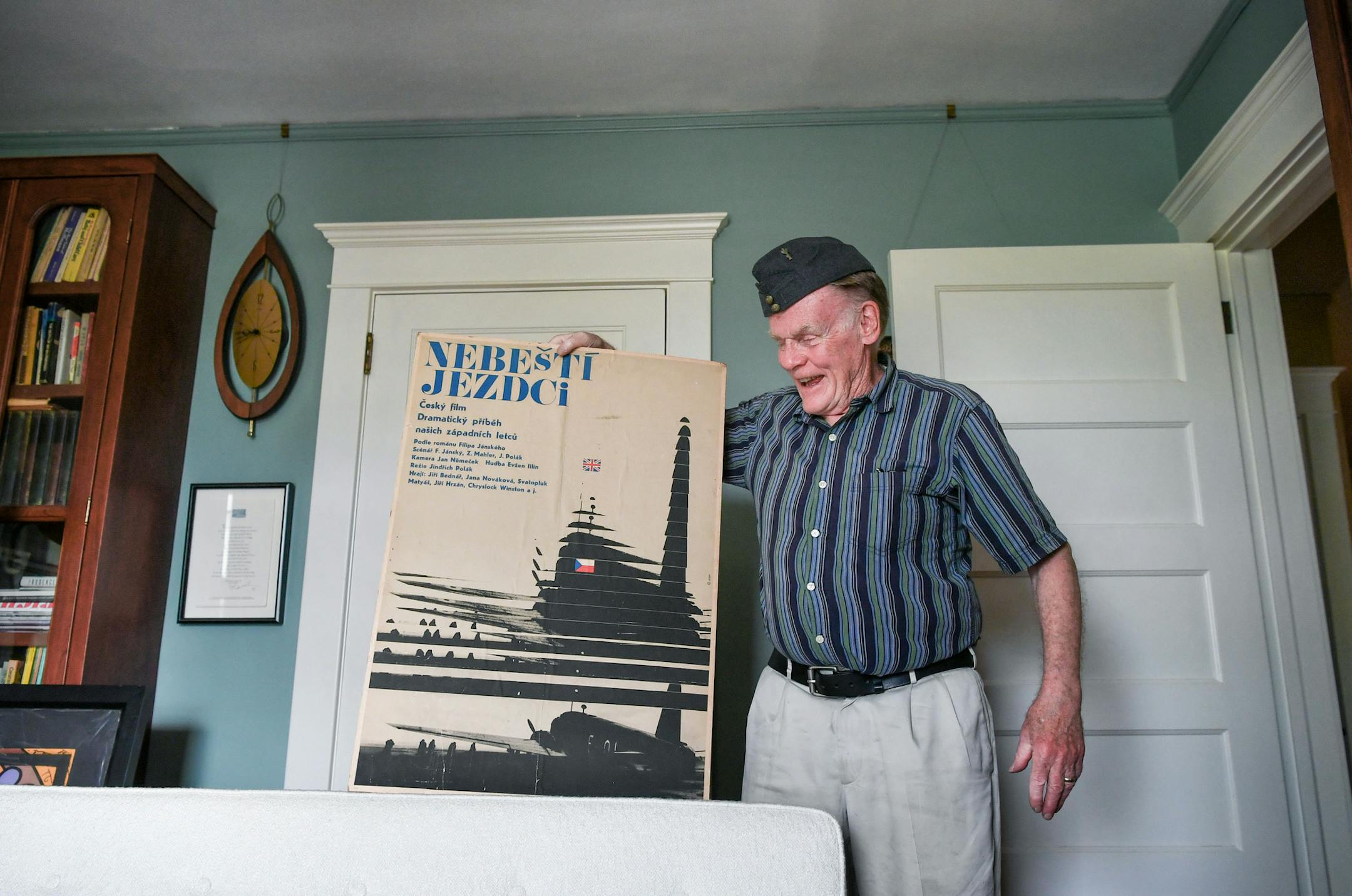 Wearing the cap he wore when he played the role of a Canadian RAF radioman in Czech filmmaker Jindrich Polak's 1968 movie Nebesti Jezdci (Riders in the Sky), Winston Chrislock held a mounted poster from the film. ] GLEN STUBBE • glen.stubbe@startribune.com Tuesday, May 16, 2017 In 1968, Winston Chrislock was an American doctoral student doing research in Czechoslovakia when a Czech friend sent him to an Prague address. Thinking he was going to a black market rendezvous in the cash-starved