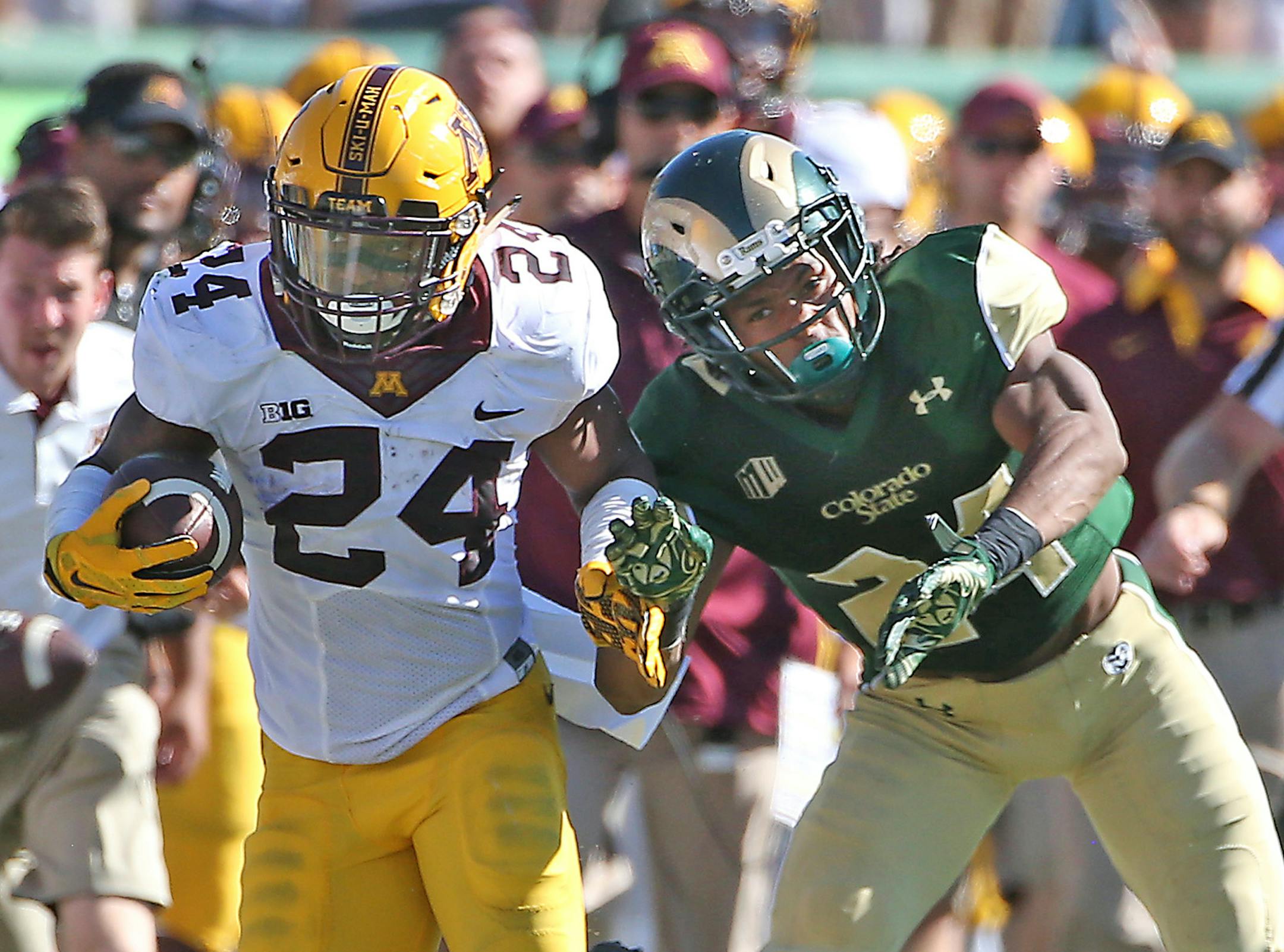 Minnesota running back Rodney Smith